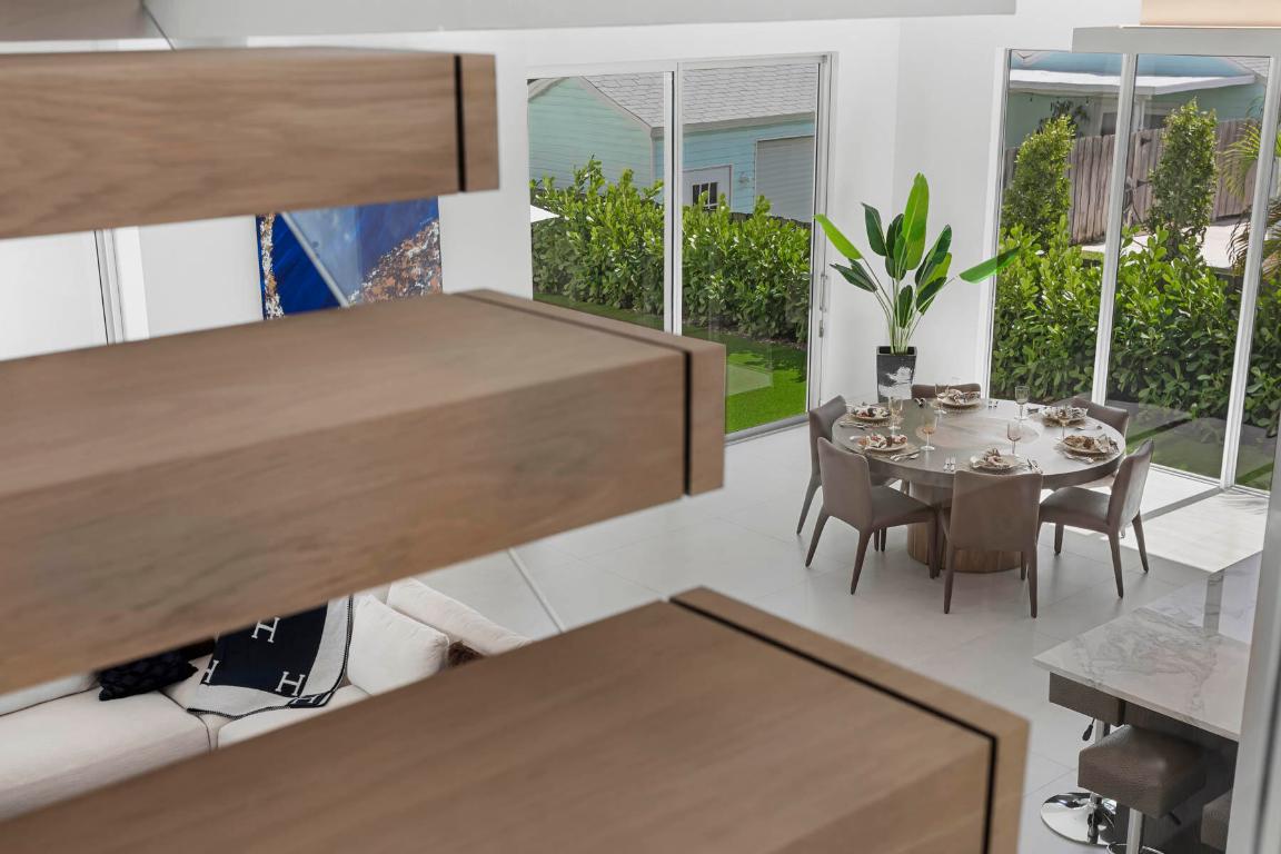 337 S Swinton Avenue