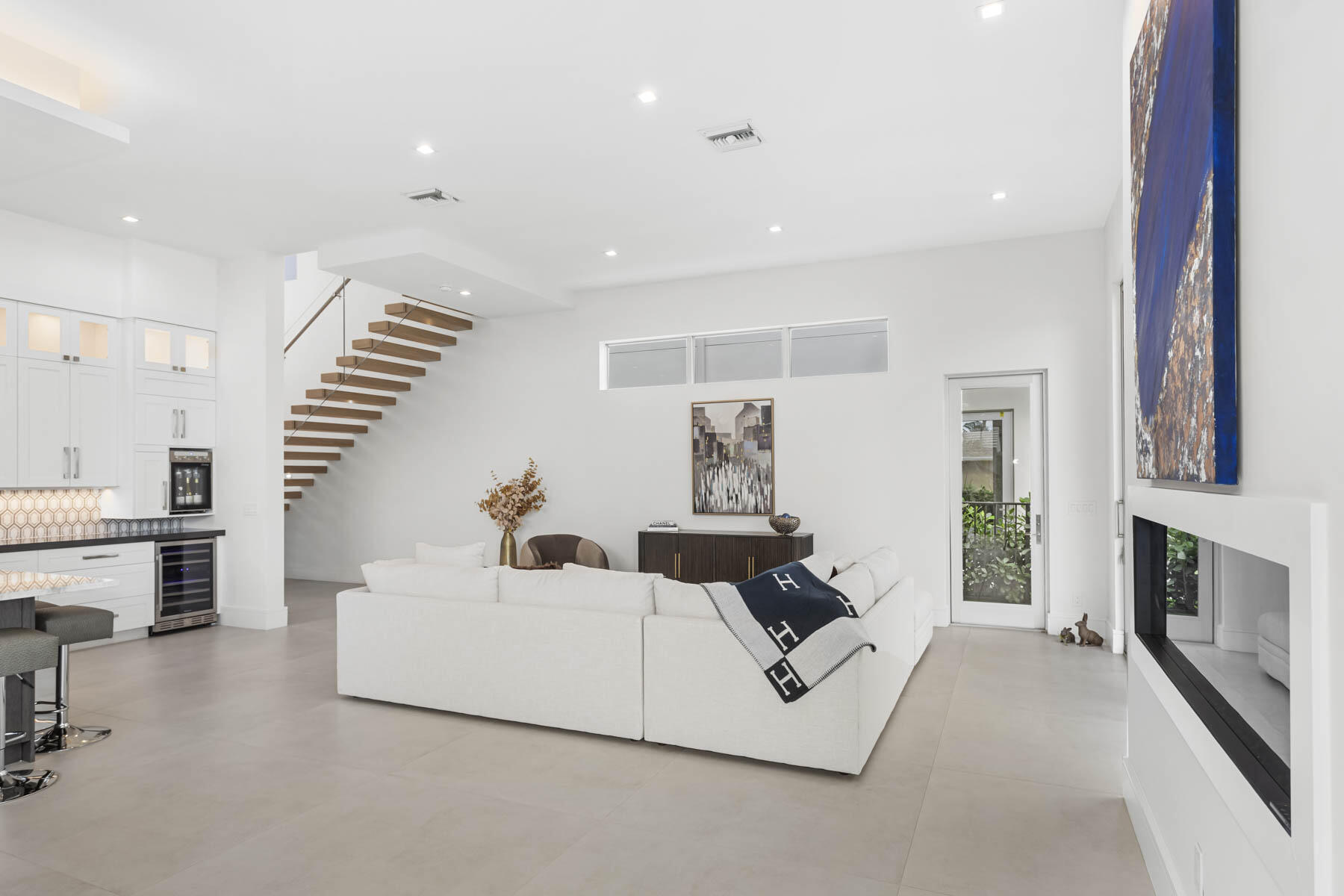 337 S Swinton Avenue