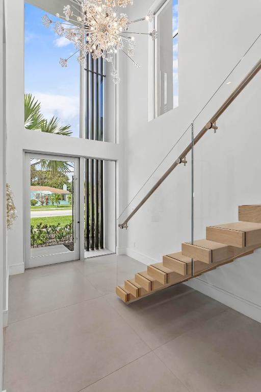 337 S Swinton Avenue