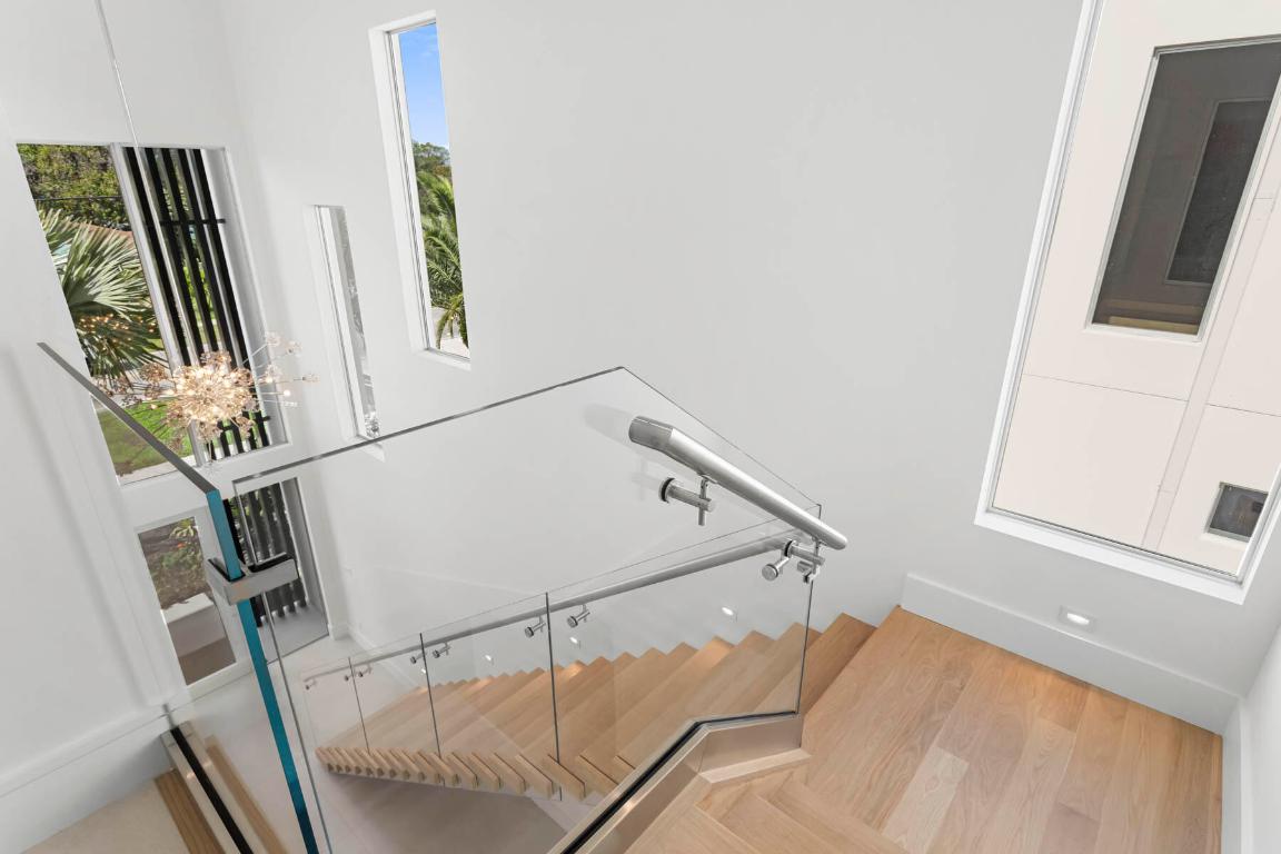 337 S Swinton Avenue