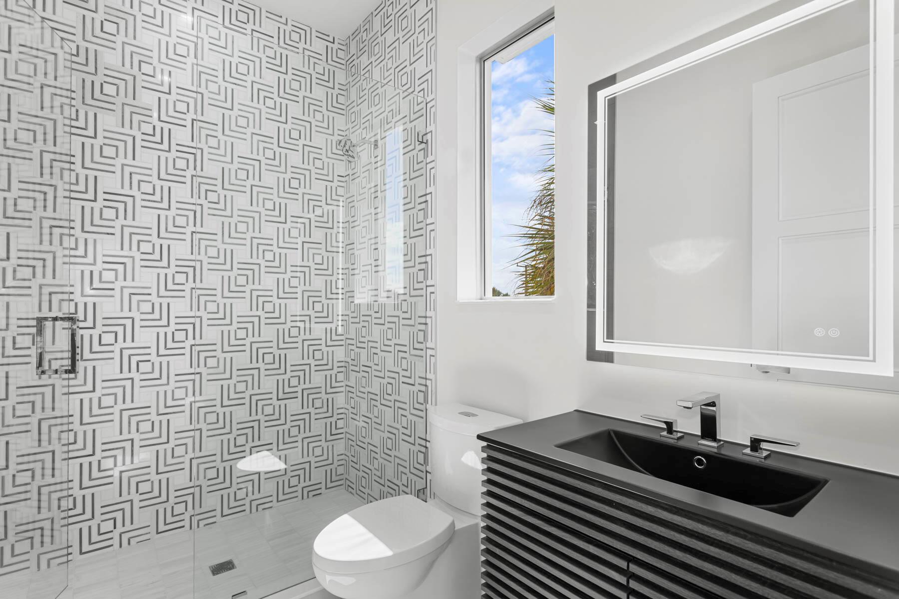 337 S Swinton Avenue