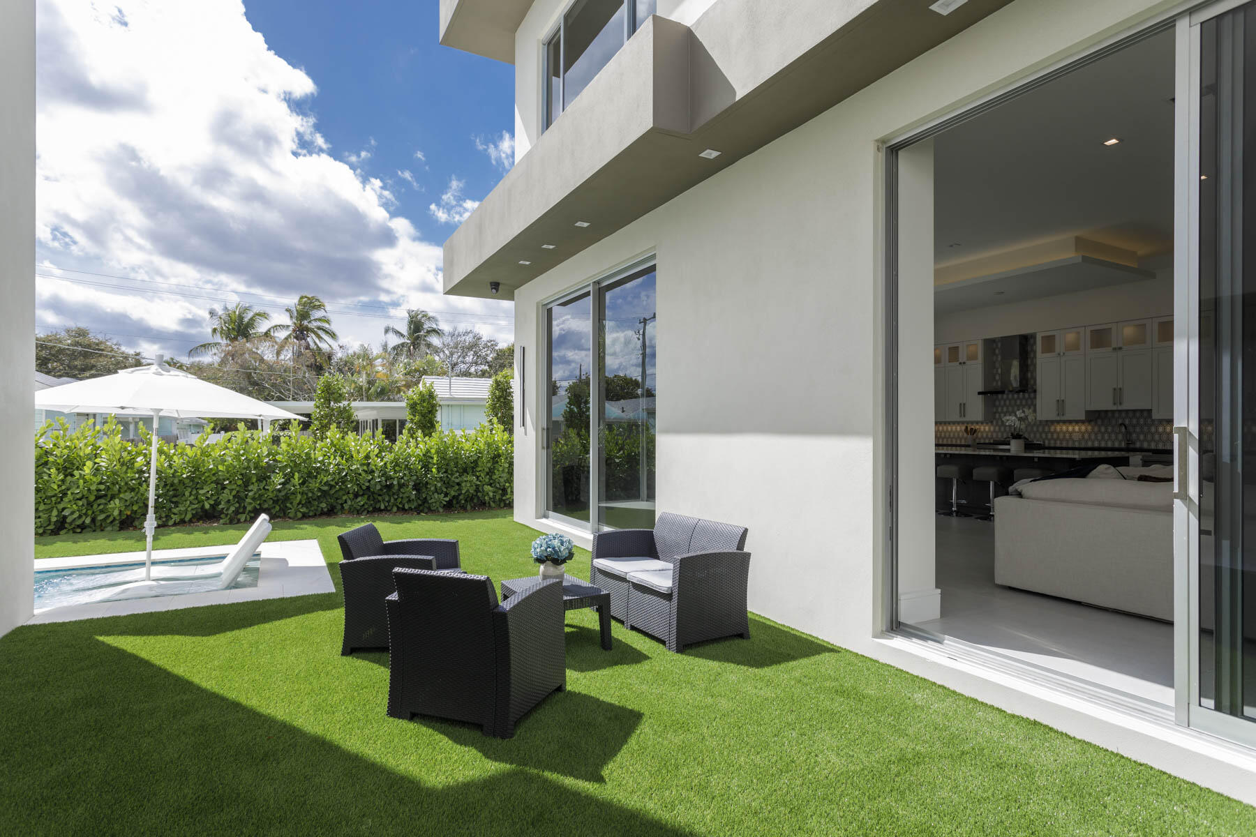 337 S Swinton Avenue