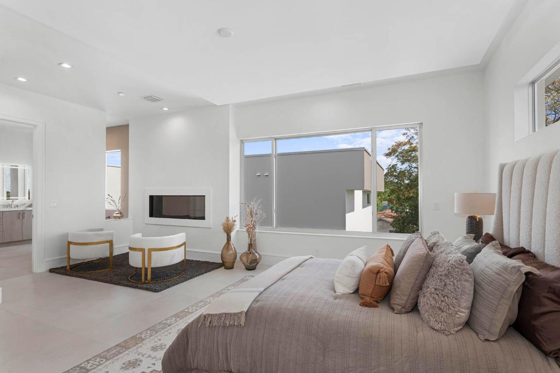 337 S Swinton Avenue