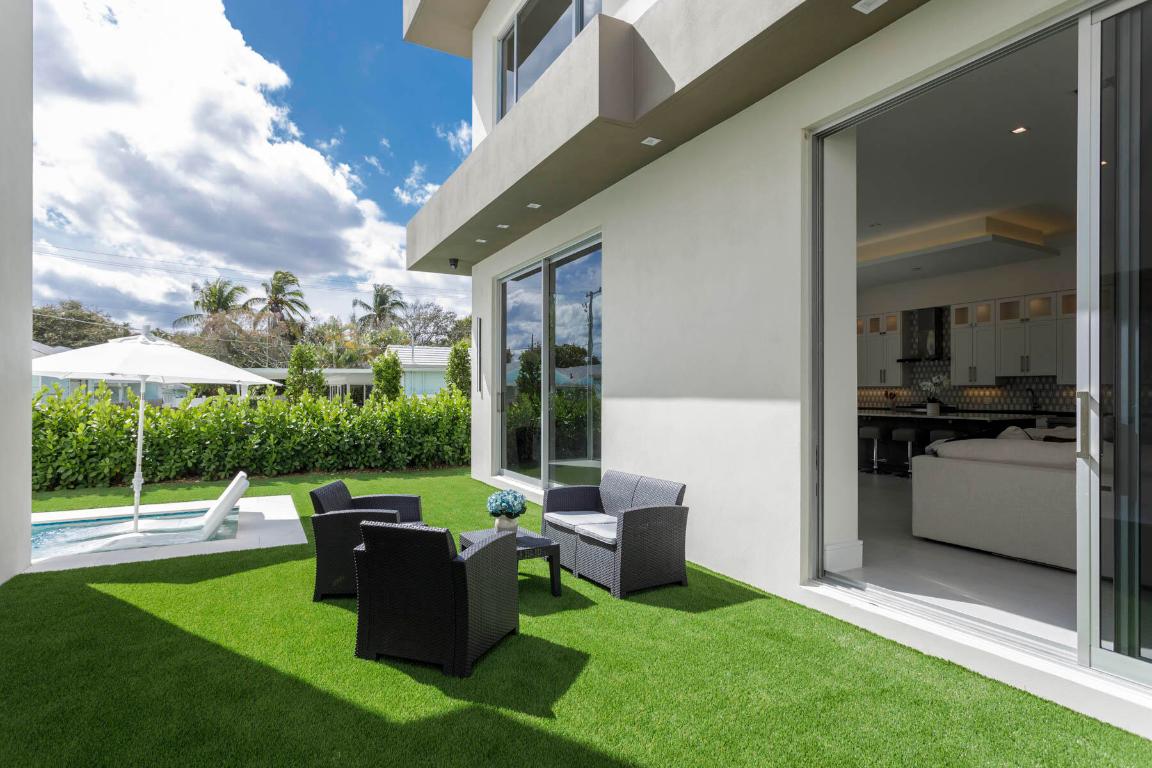 337 S Swinton Avenue