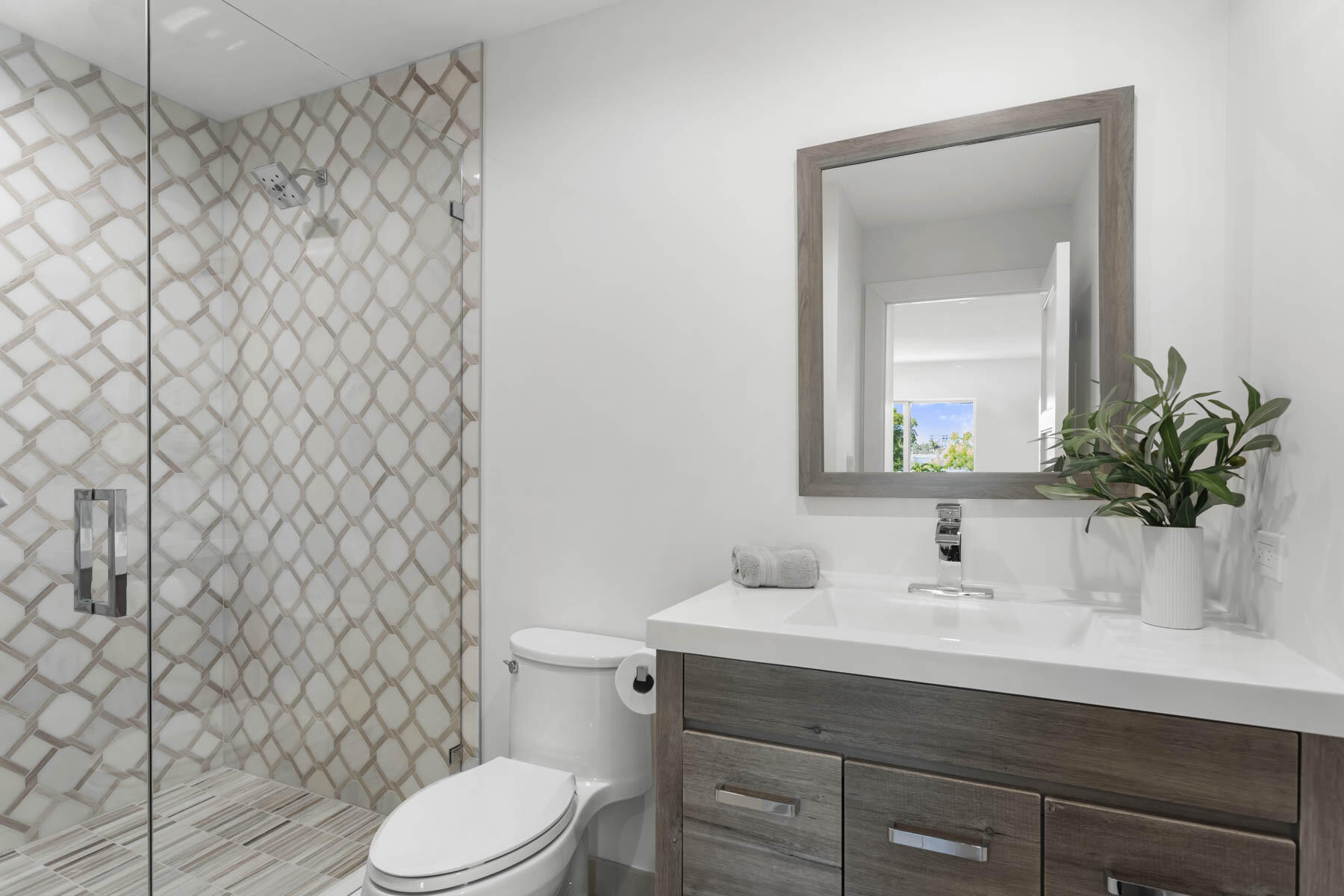 337 S Swinton Avenue