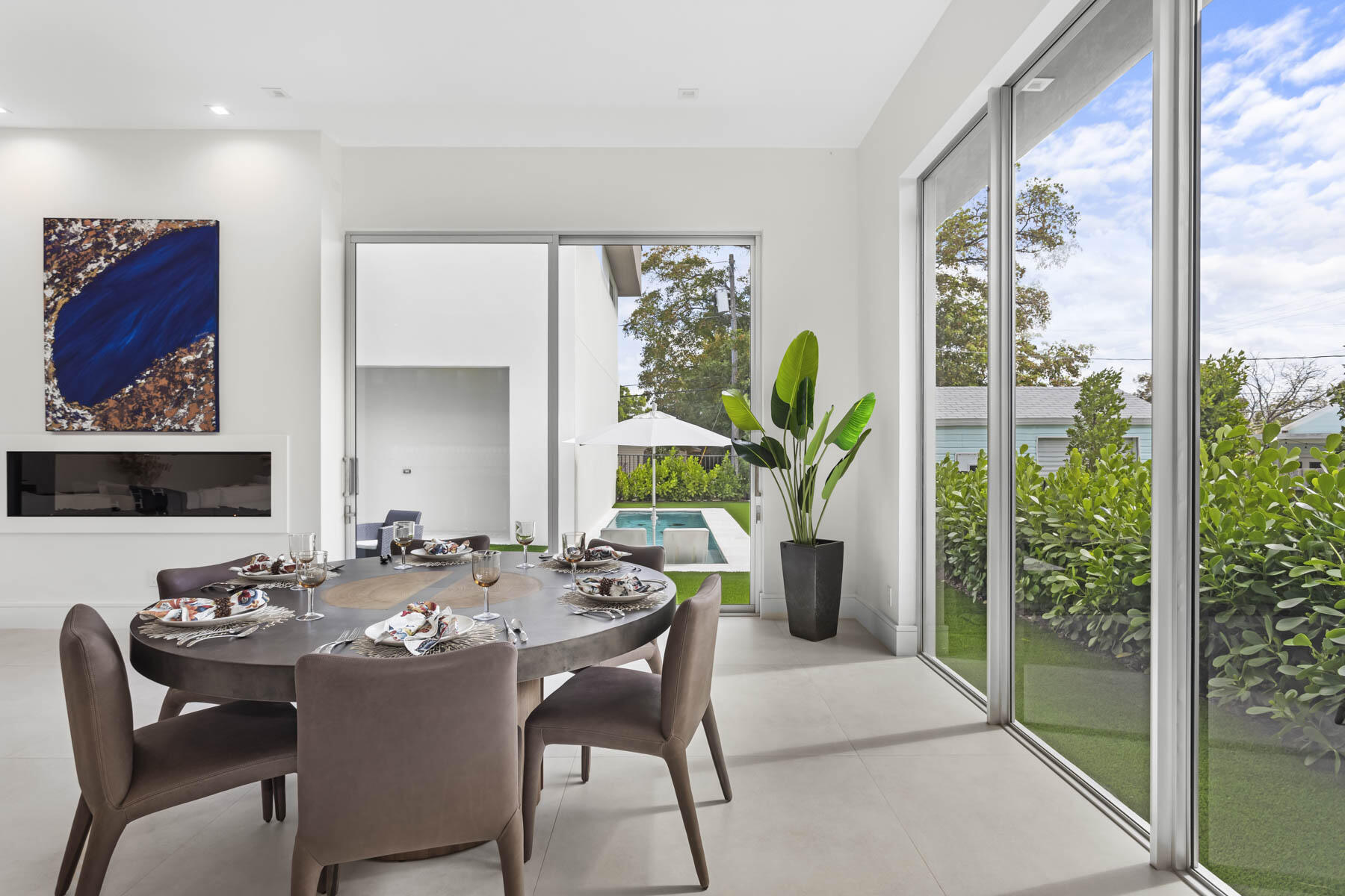 337 S Swinton Avenue