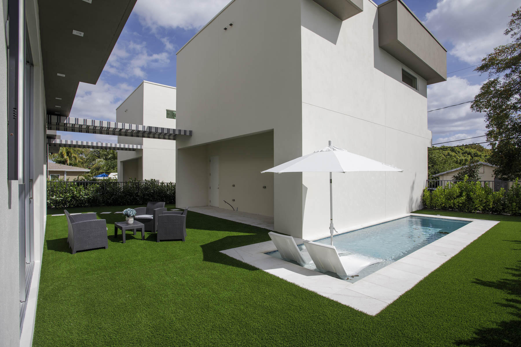 337 S Swinton Avenue