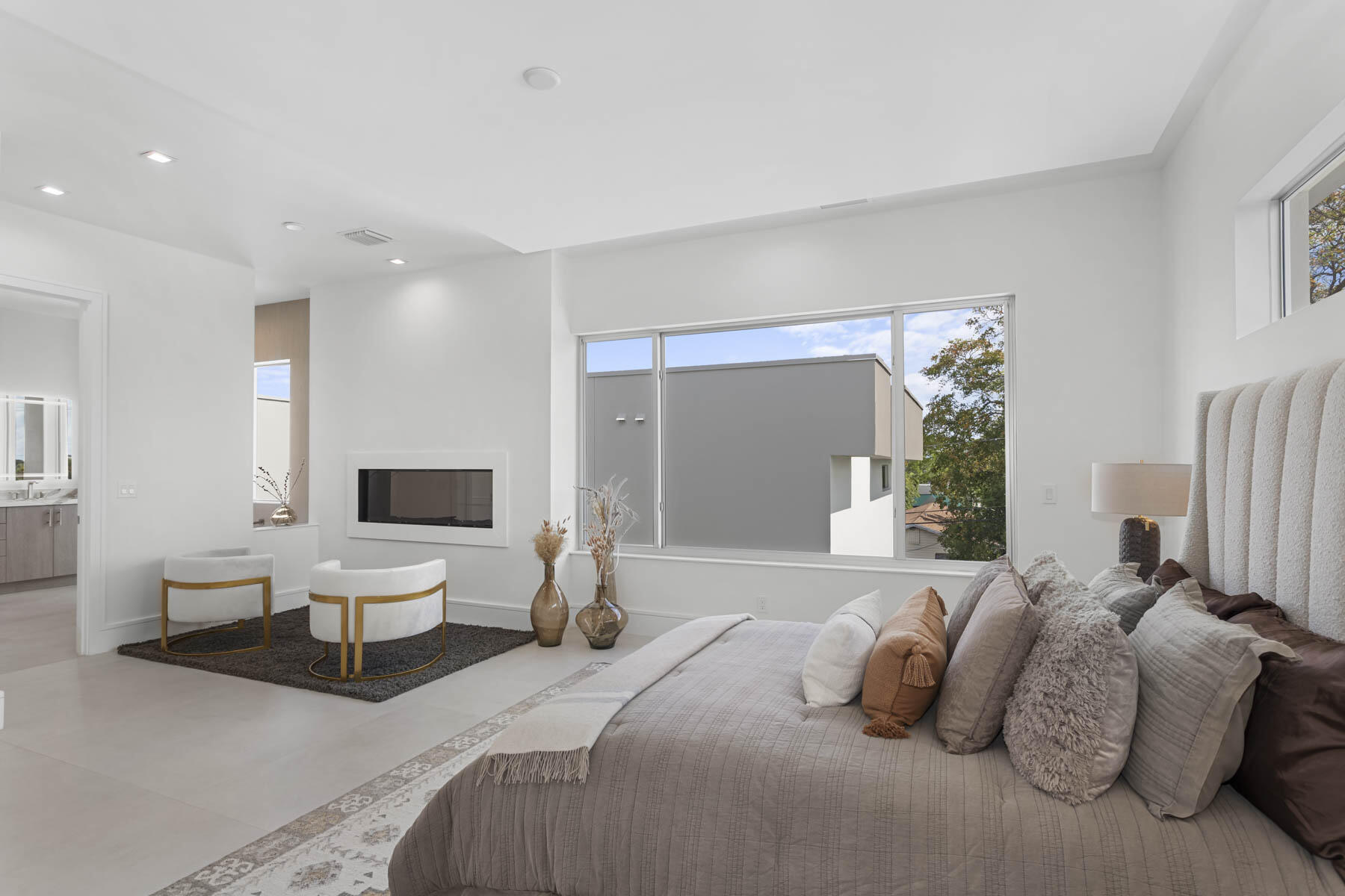 337 S Swinton Avenue