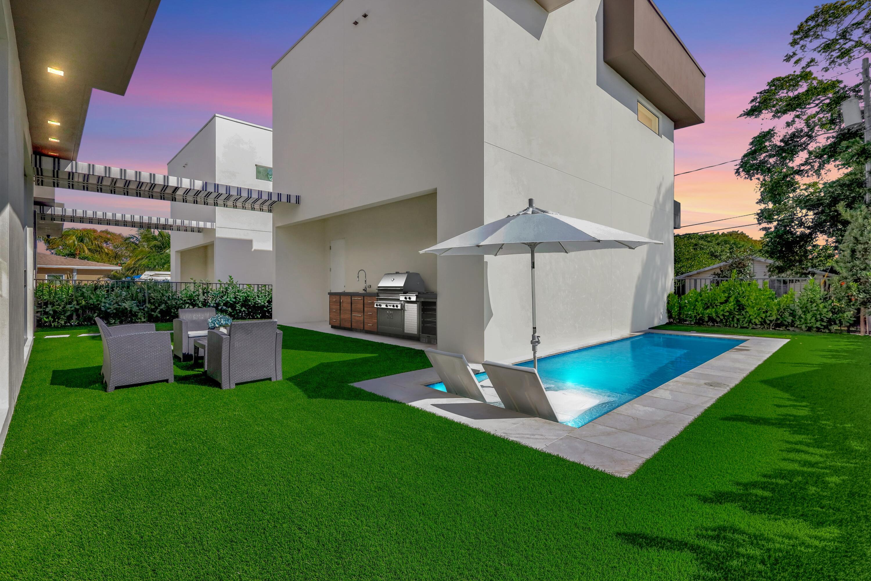 337 S Swinton Avenue