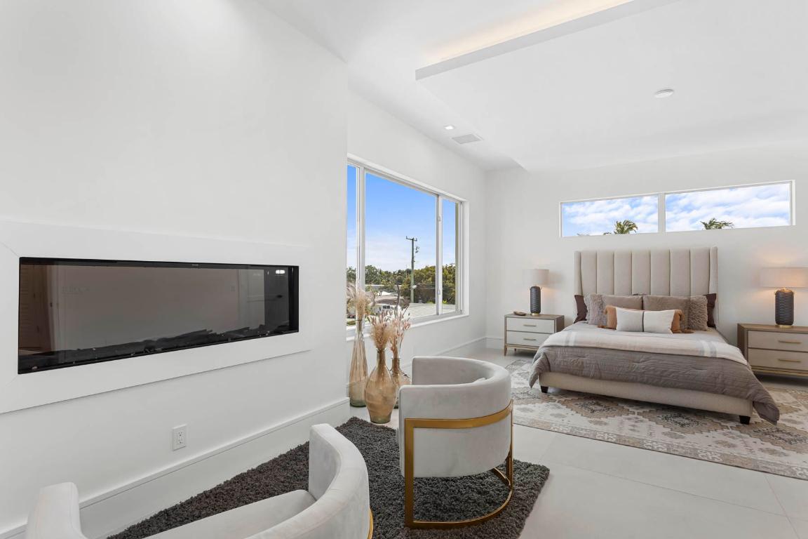 337 S Swinton Avenue