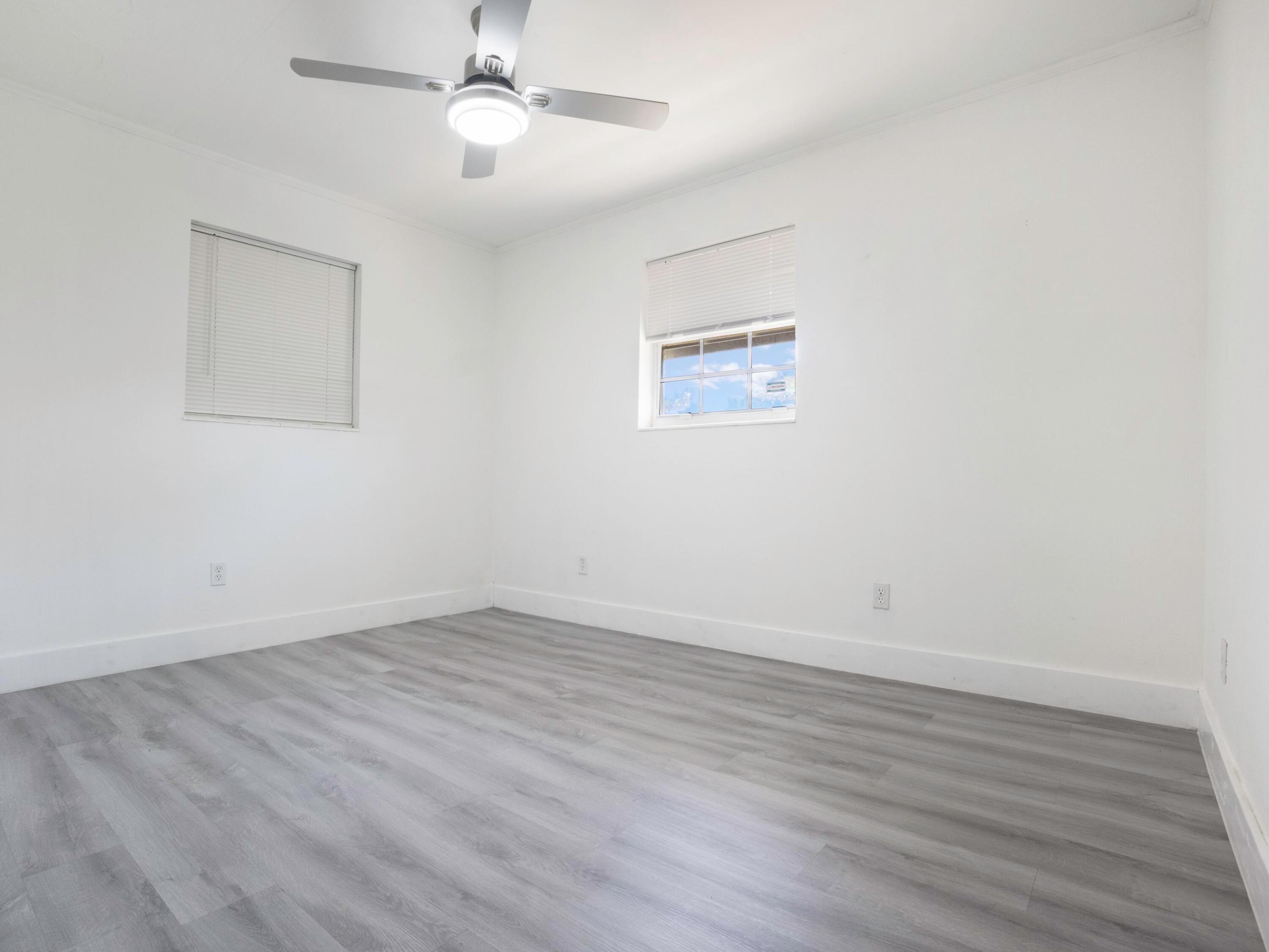 231 N Seacrest Circle