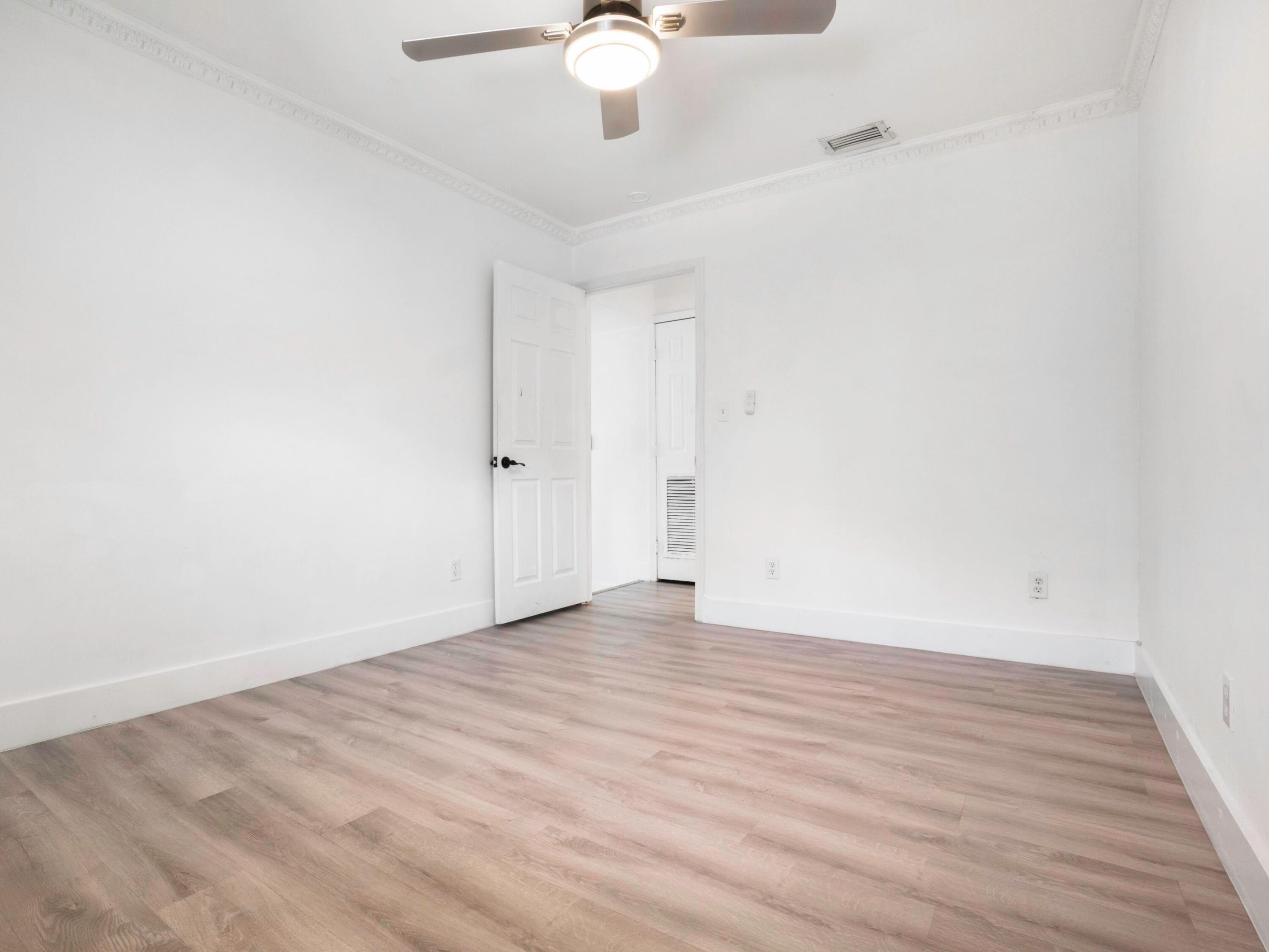 231 N Seacrest Circle