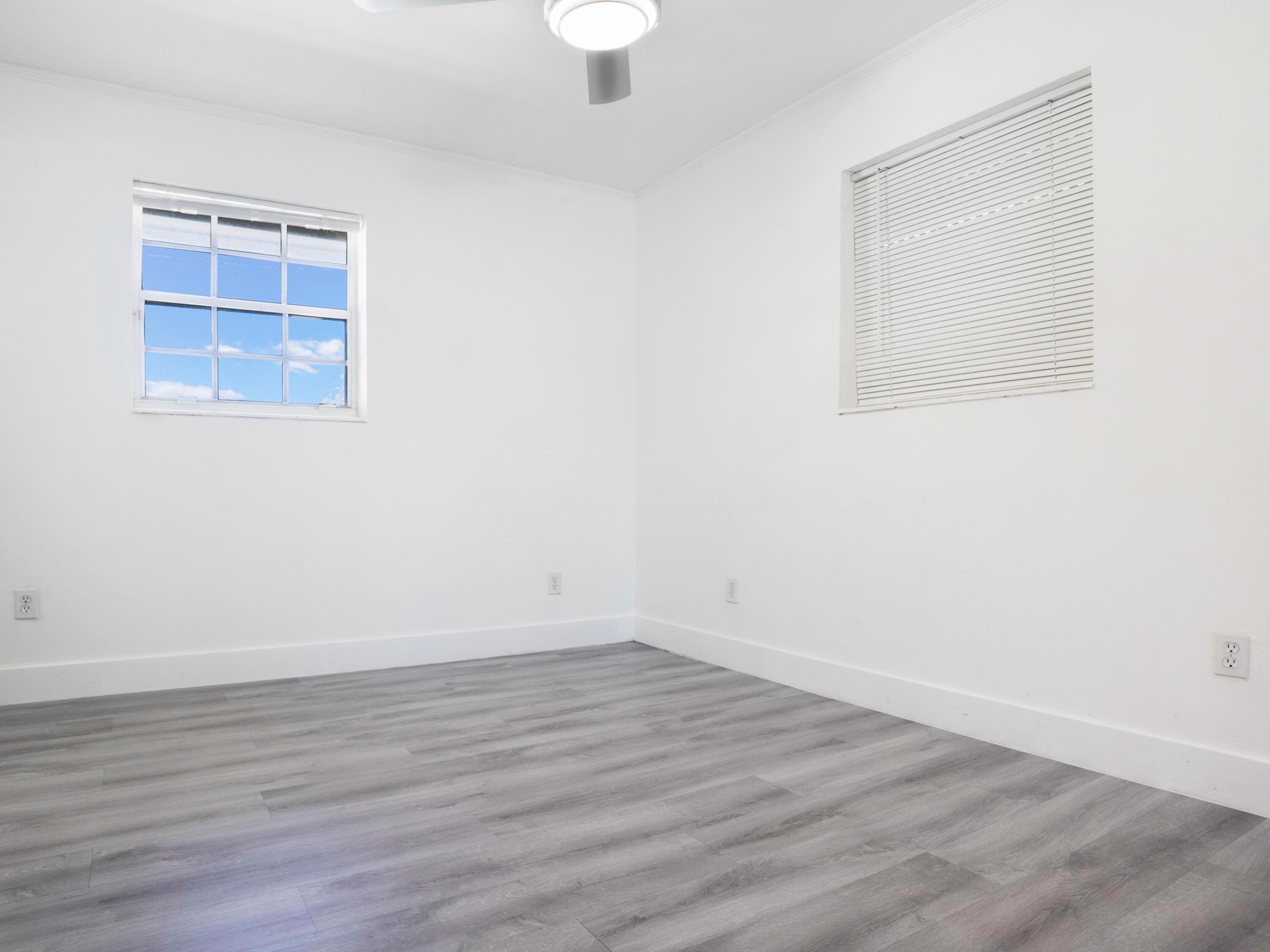 231 N Seacrest Circle