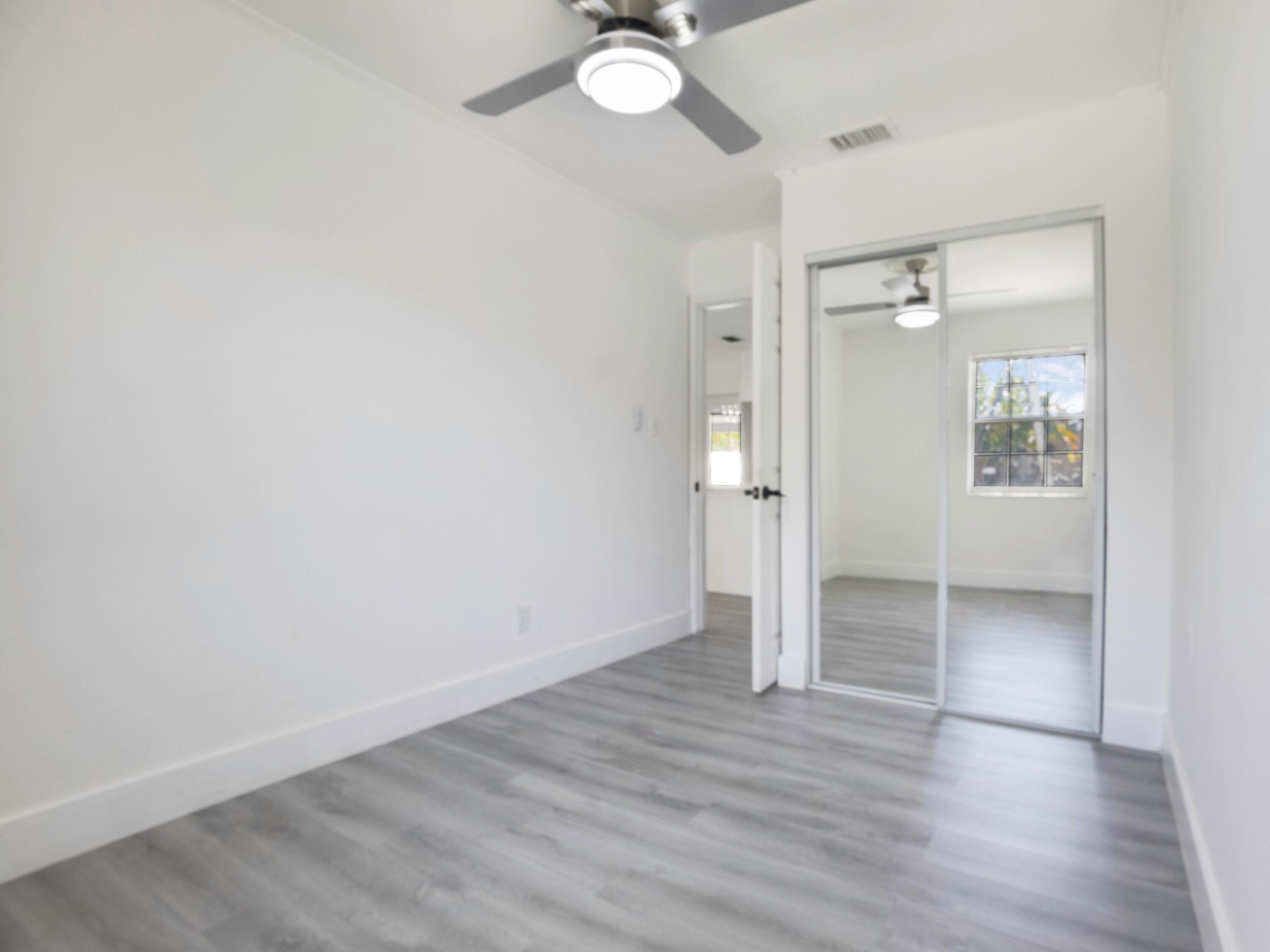 231 N Seacrest Circle