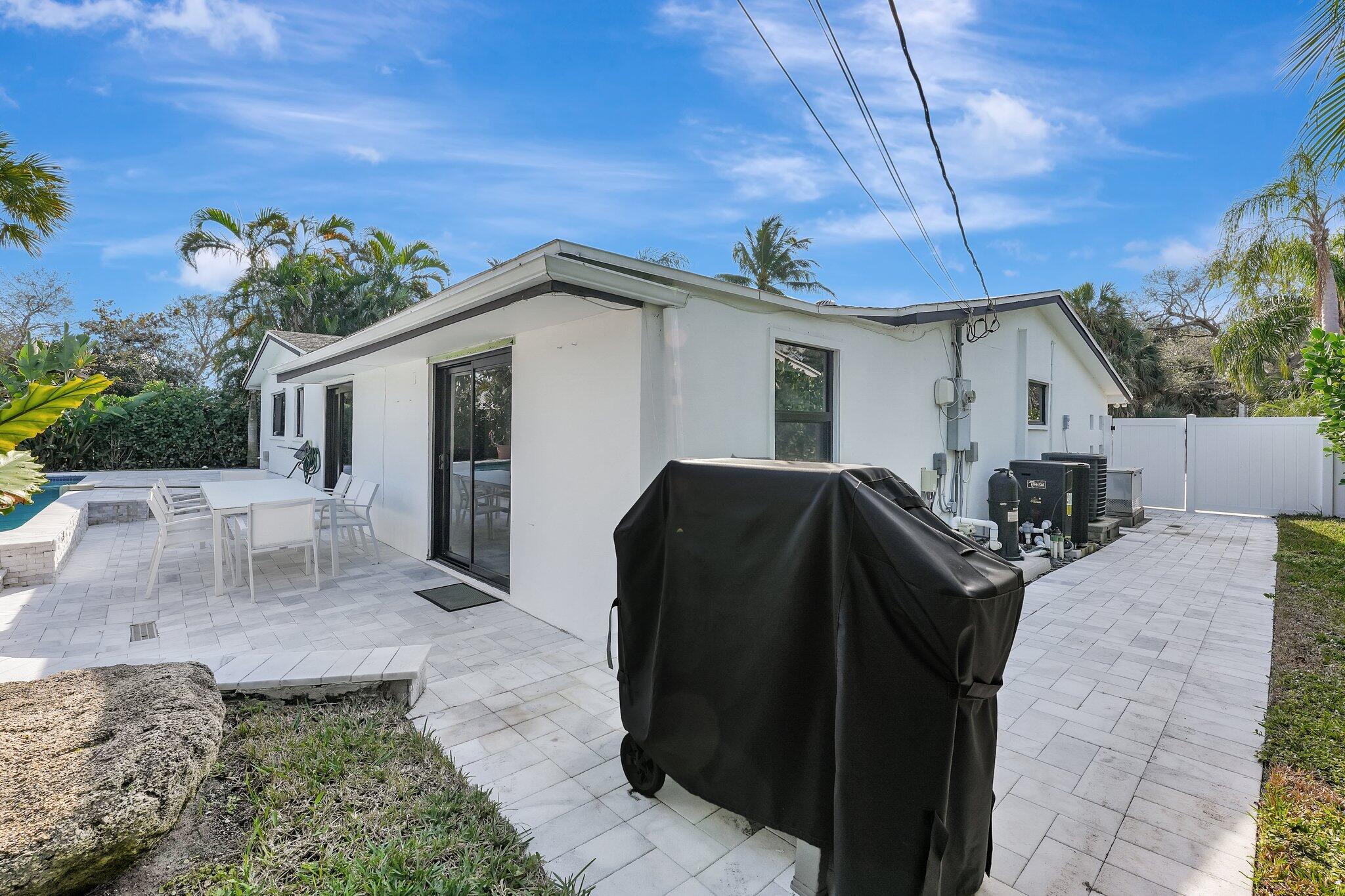 2624 SW 6th Street