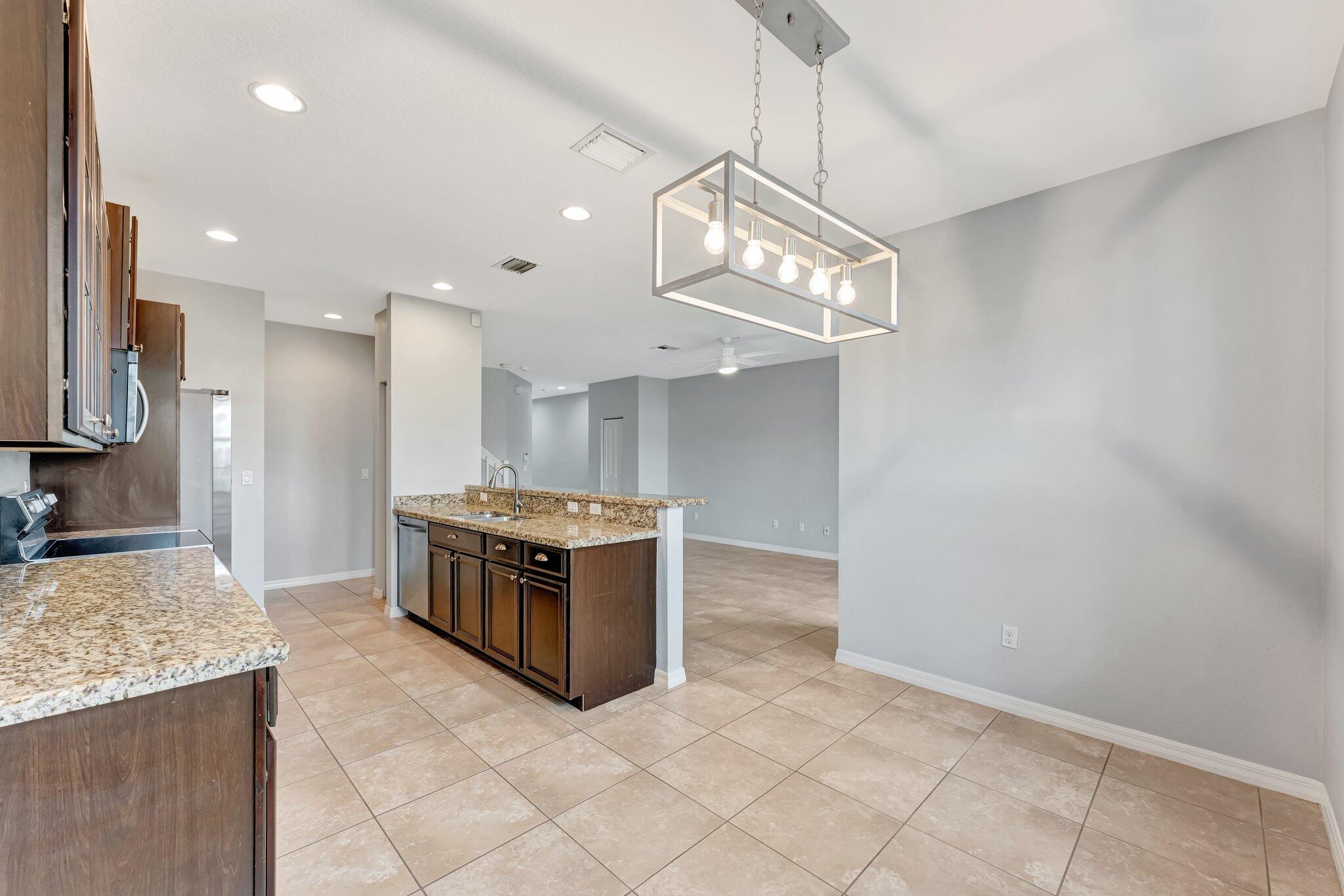 154 W Astor Circle