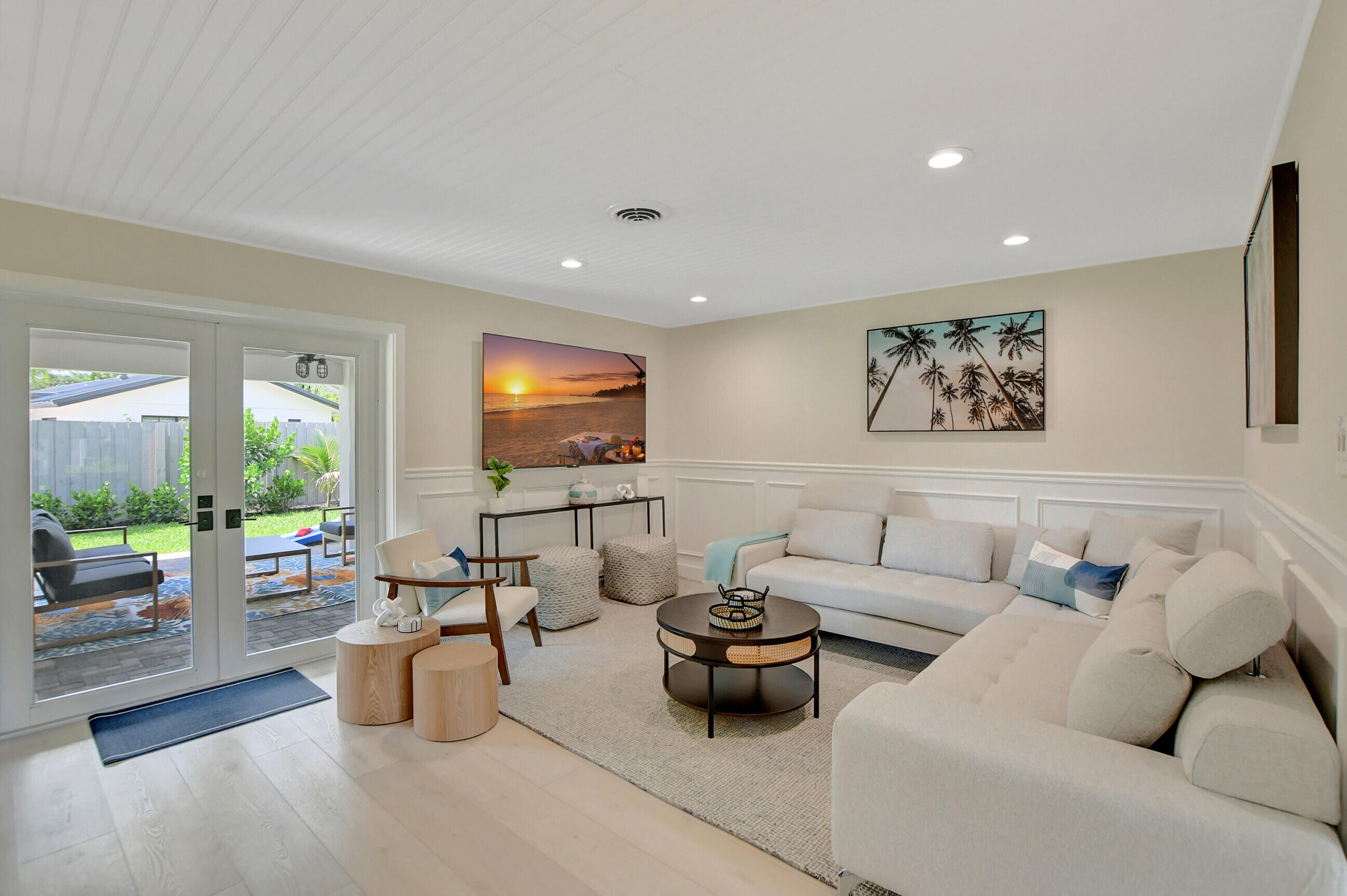 702 SW 27th Terrace