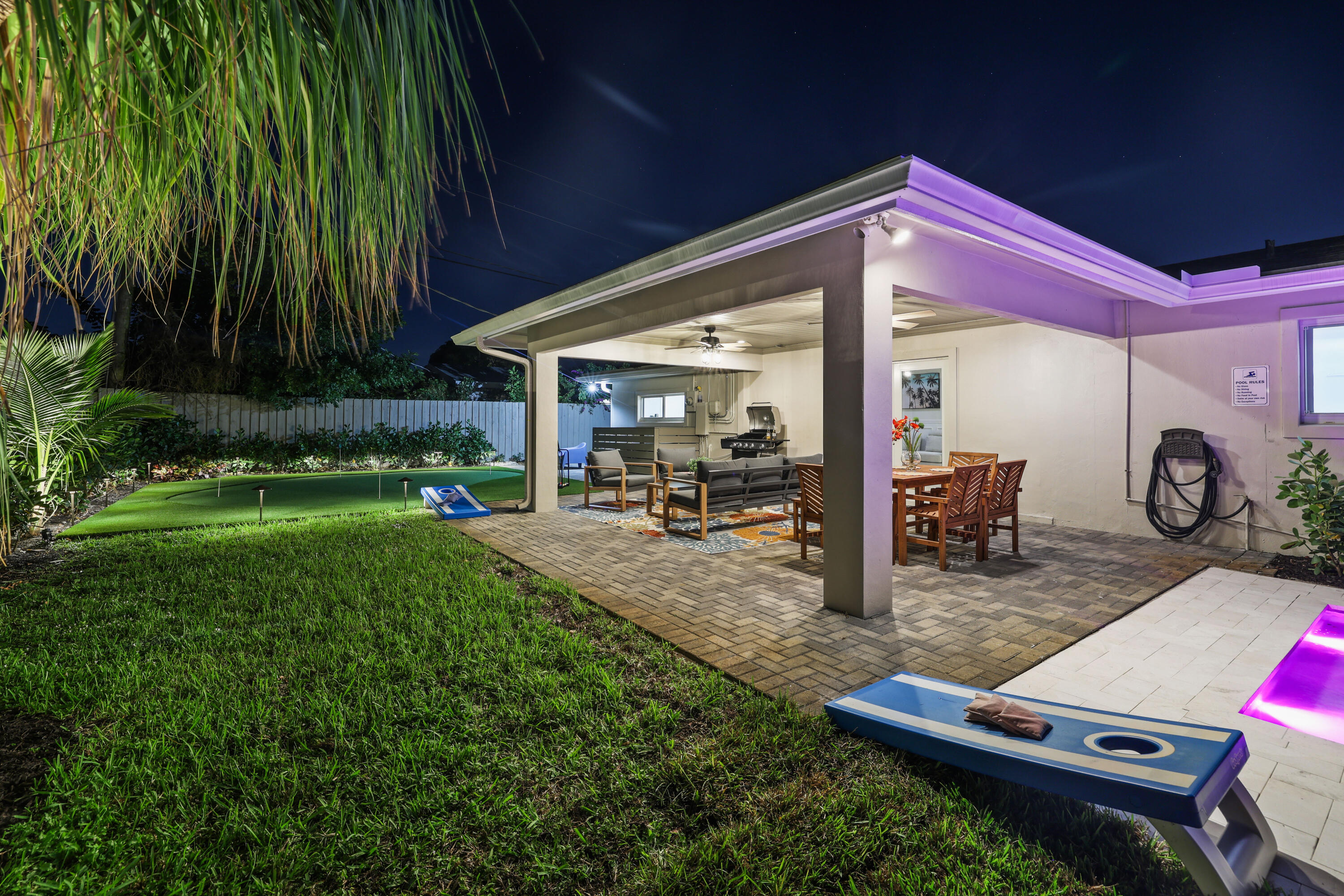 702 SW 27th Terrace