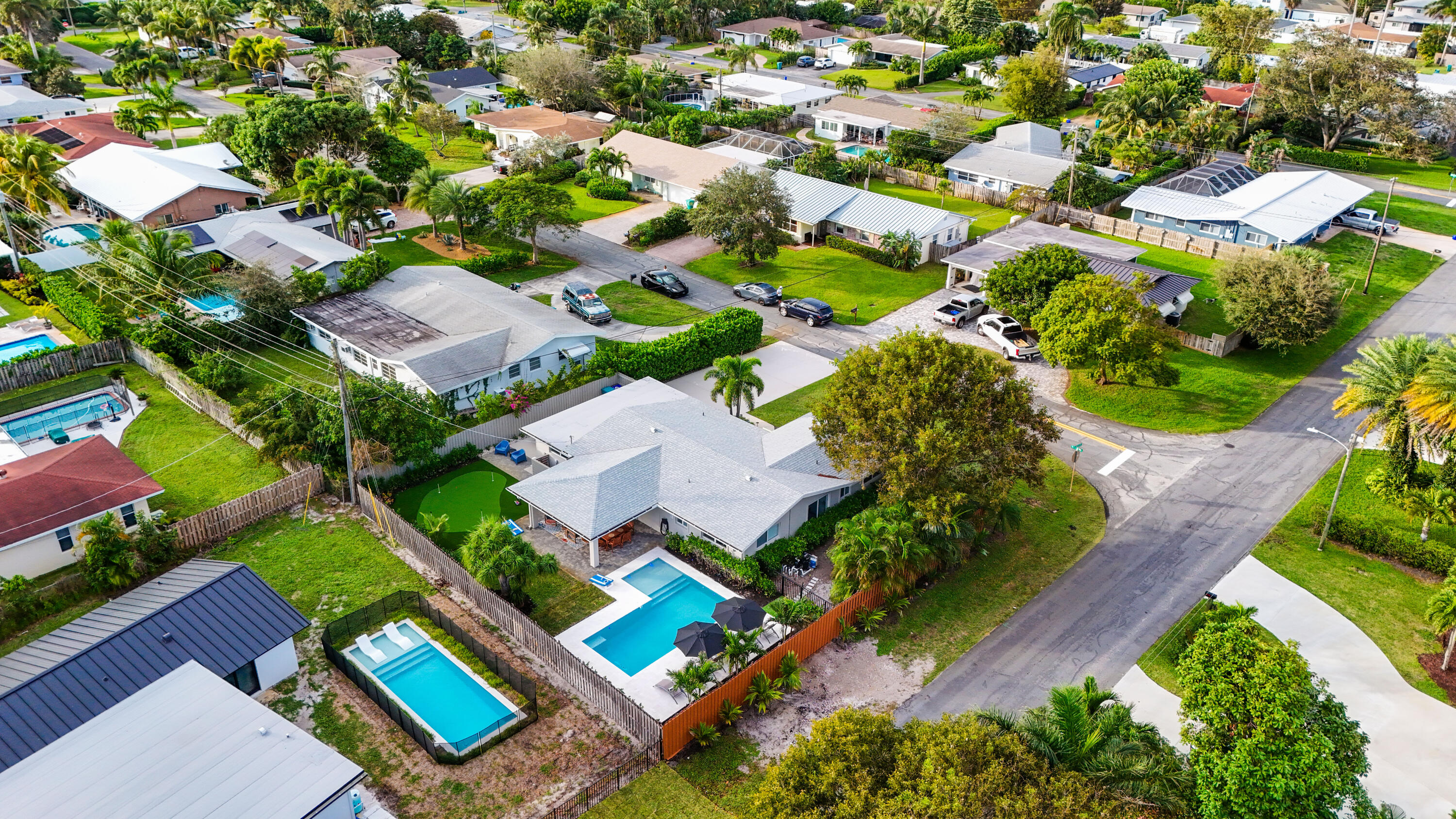702 SW 27th Terrace