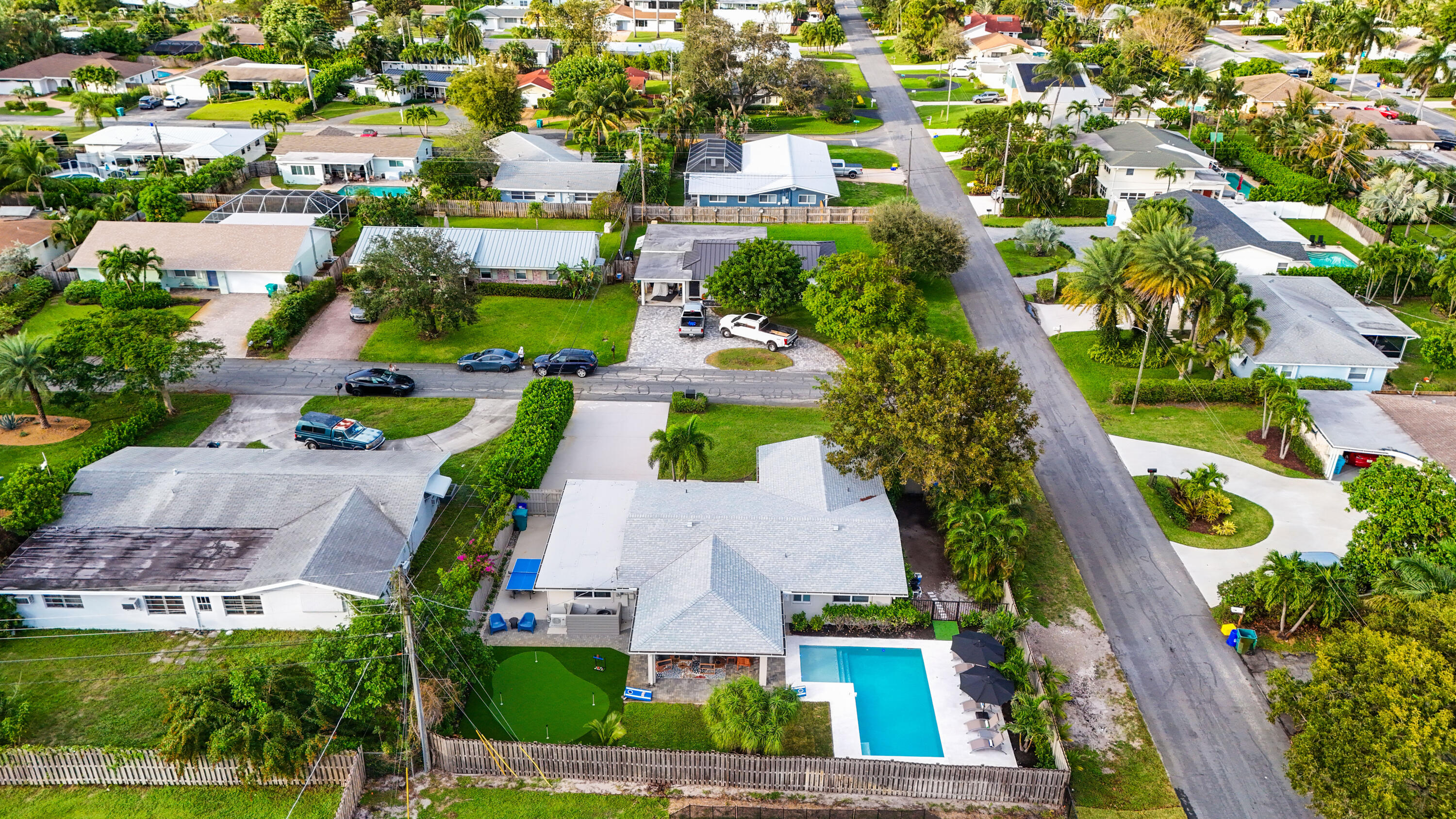 702 SW 27th Terrace