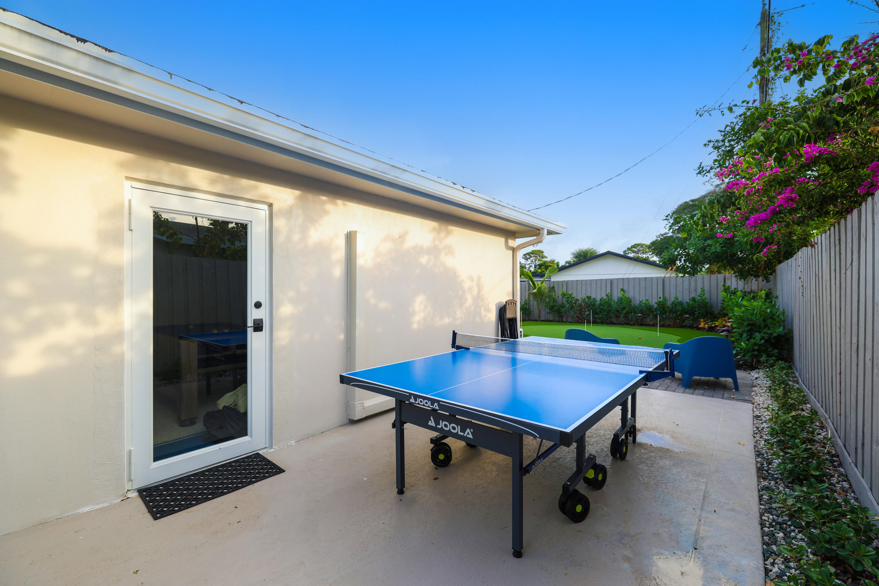 702 SW 27th Terrace