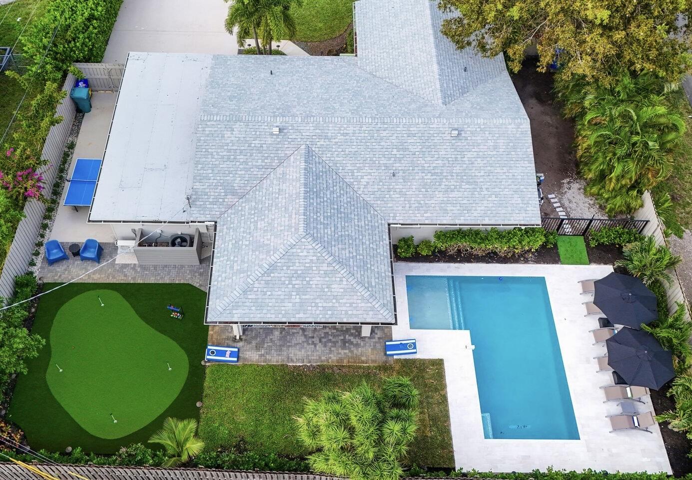 702 SW 27th Terrace