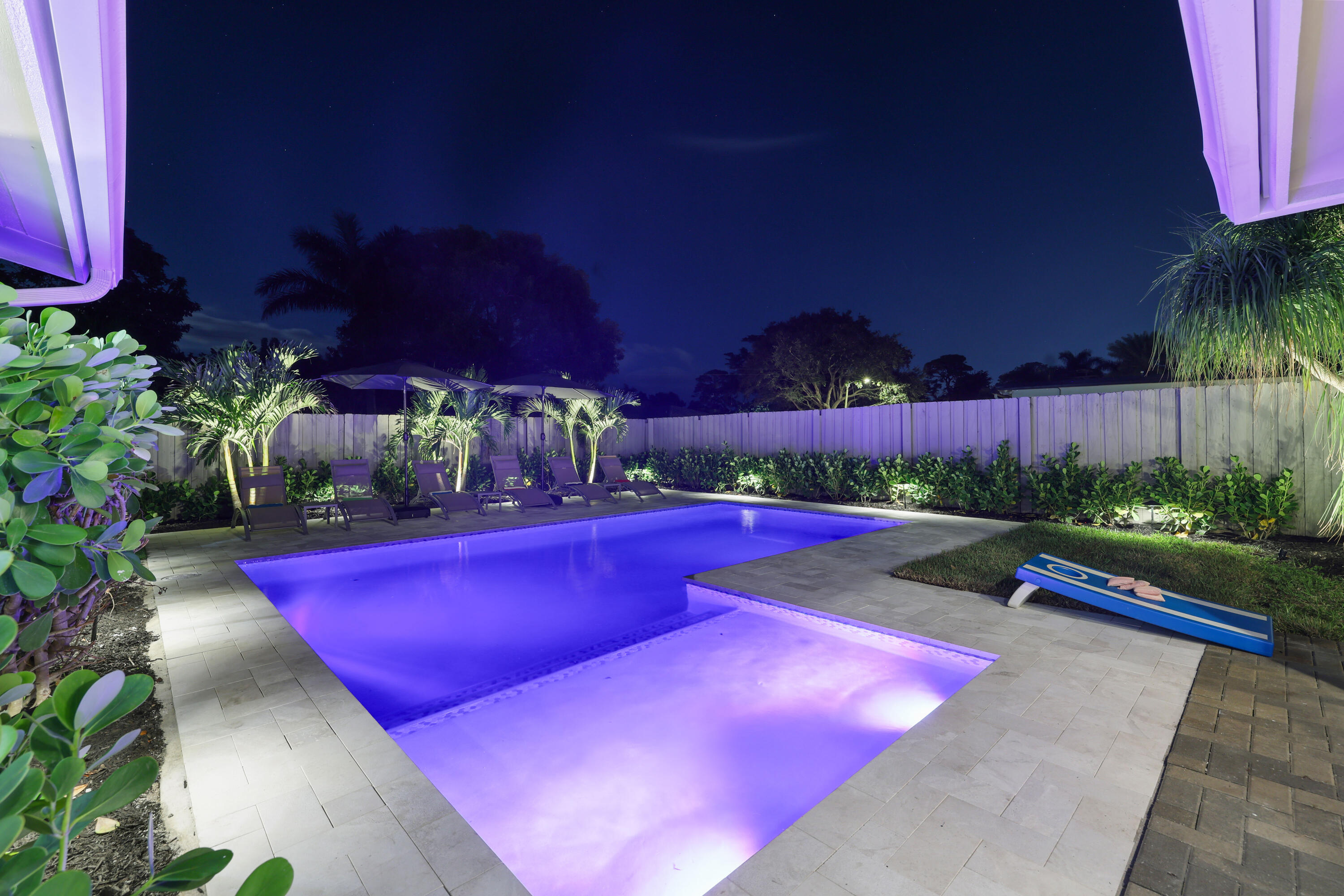 702 SW 27th Terrace