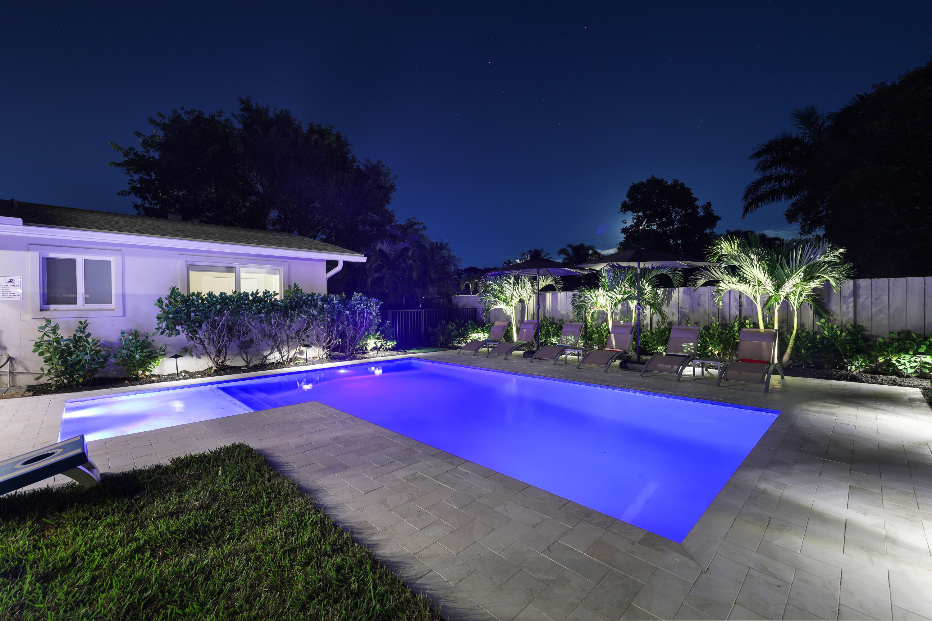 702 SW 27th Terrace