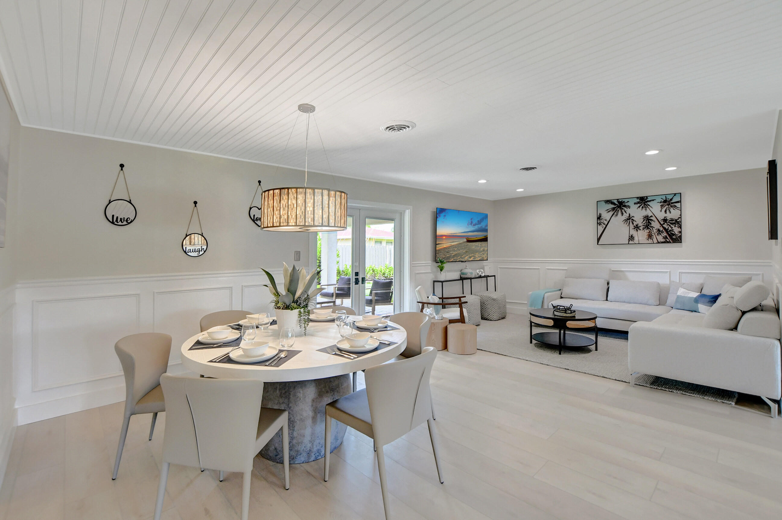 702 SW 27th Terrace