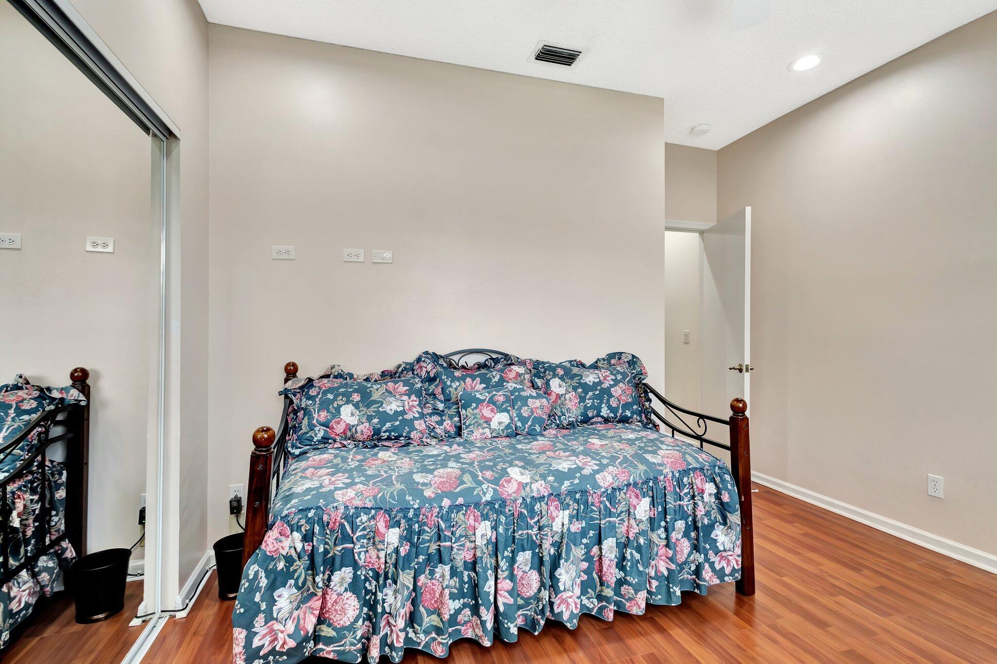 7743 Bridlington Drive