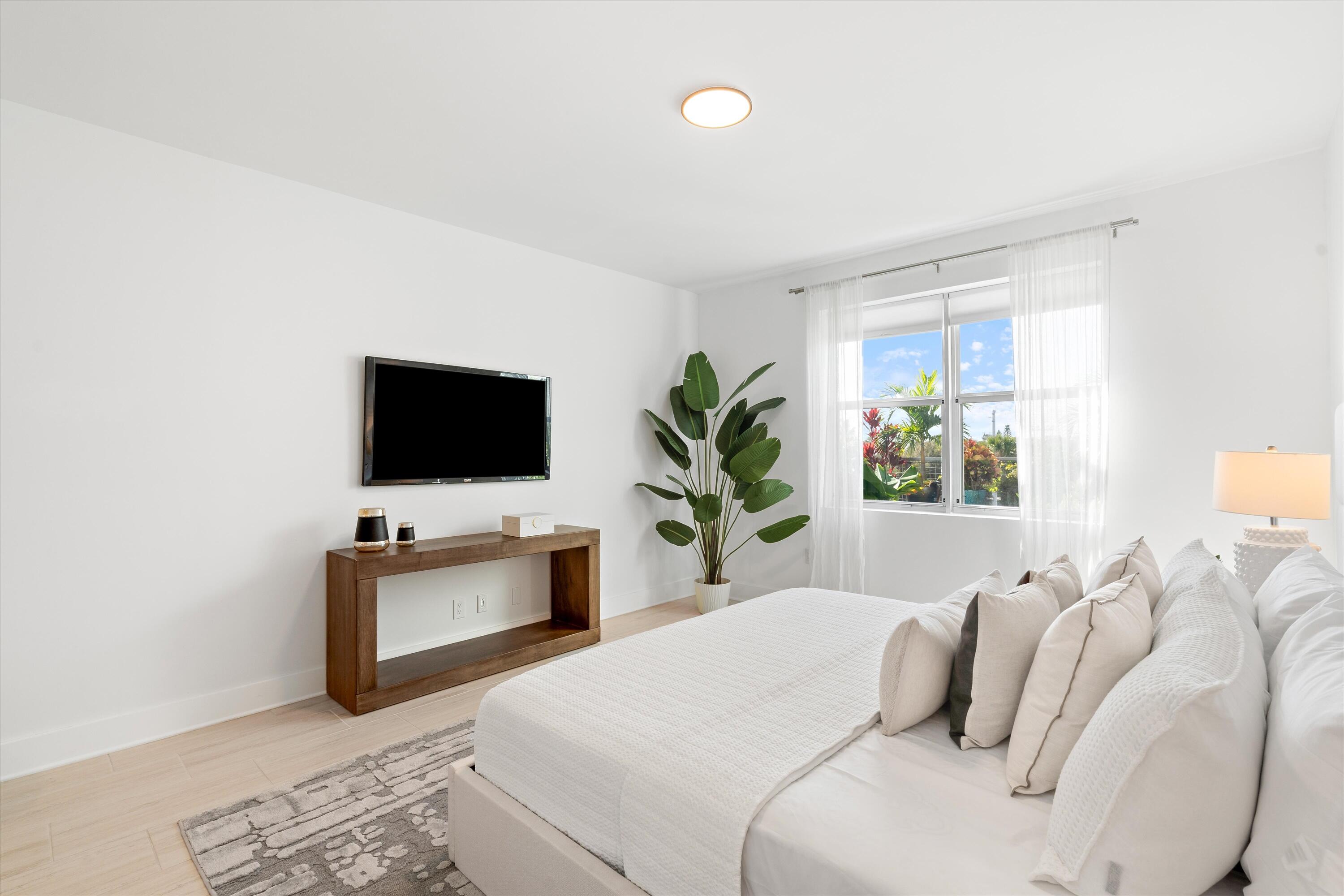 236 Se Fifth Avenue 212