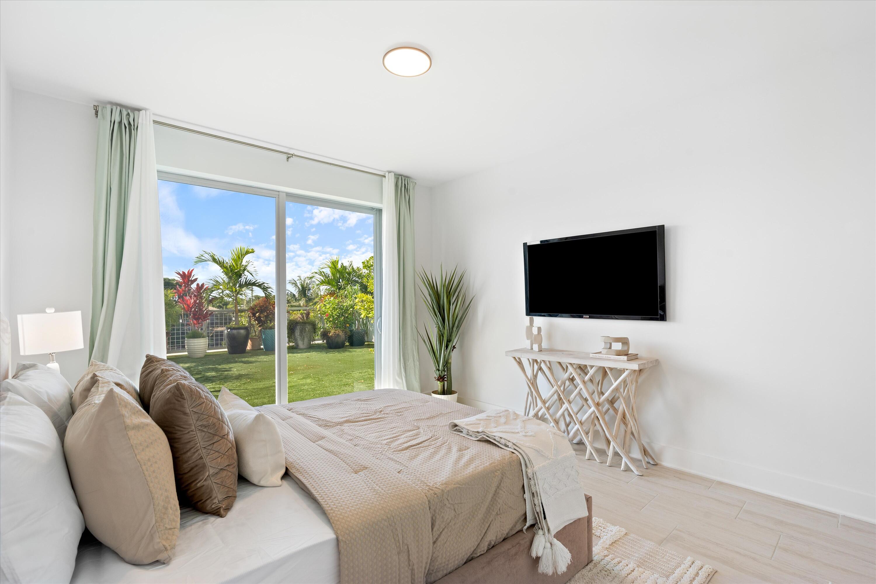 236 Se Fifth Avenue 212