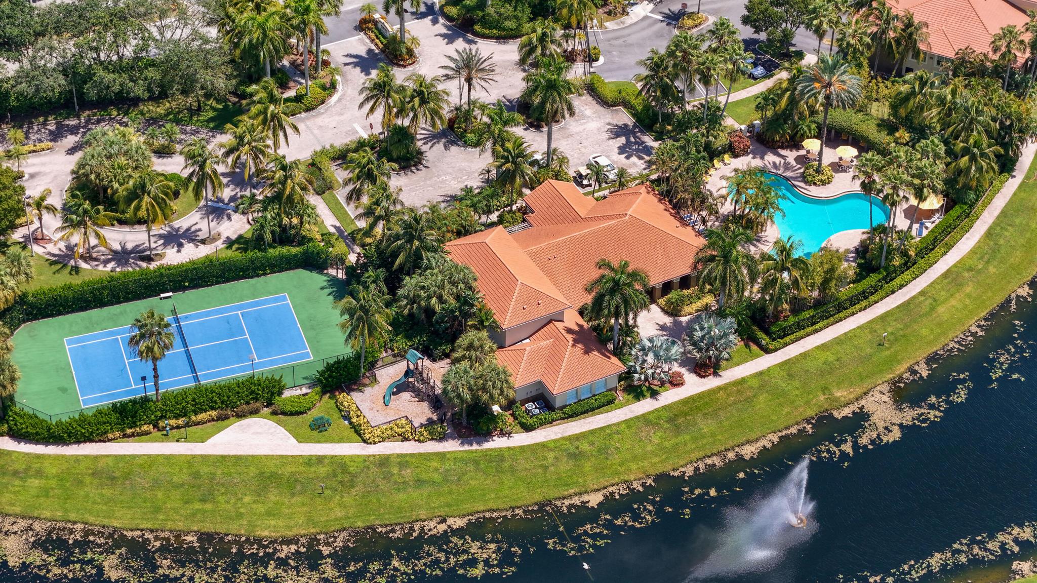 15075 Michelangelo Boulevard 204