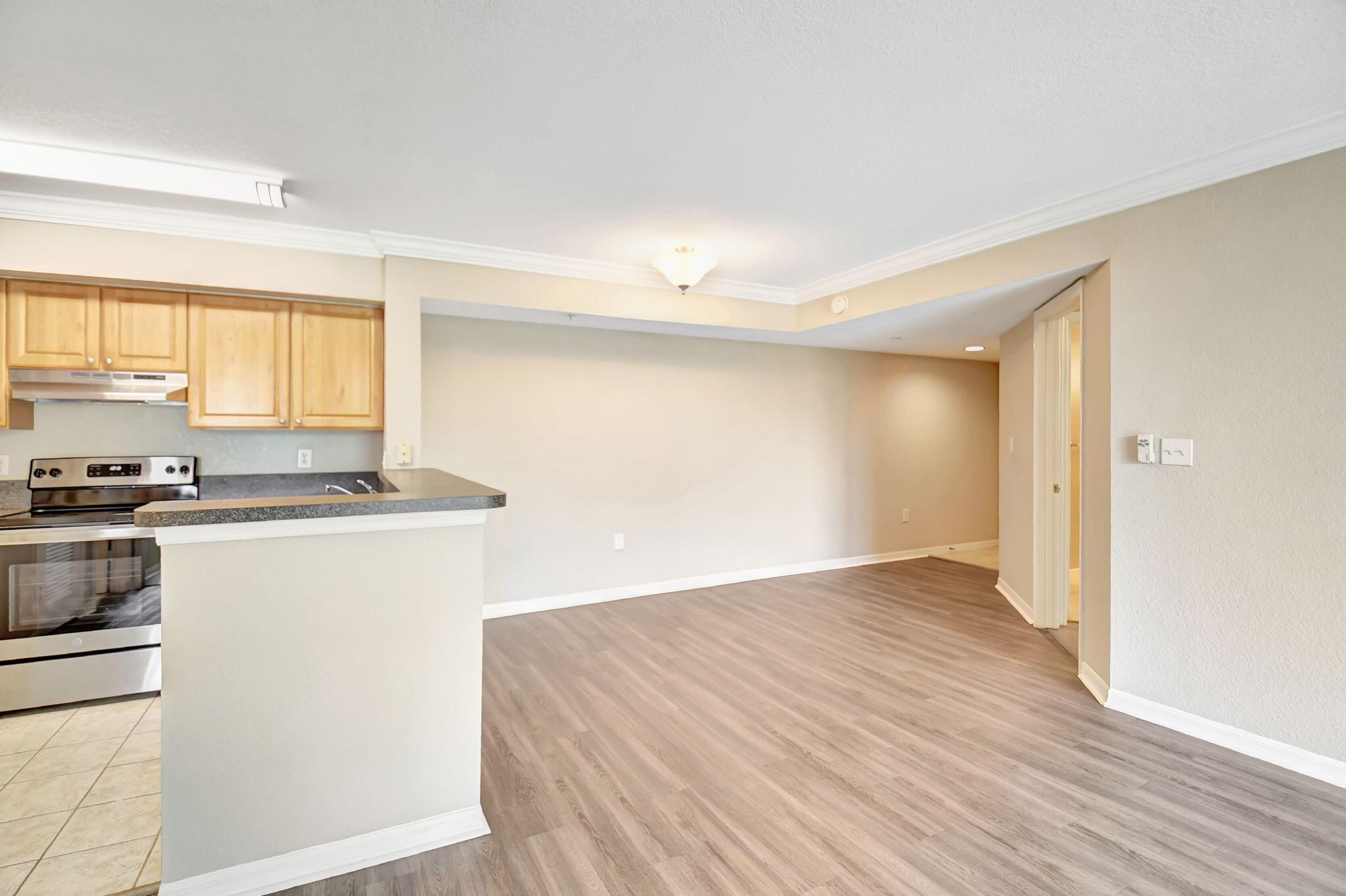 15075 Michelangelo Boulevard 204