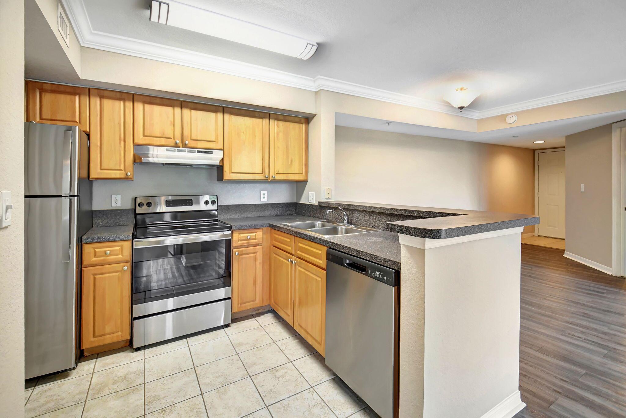 15075 Michelangelo Boulevard 204