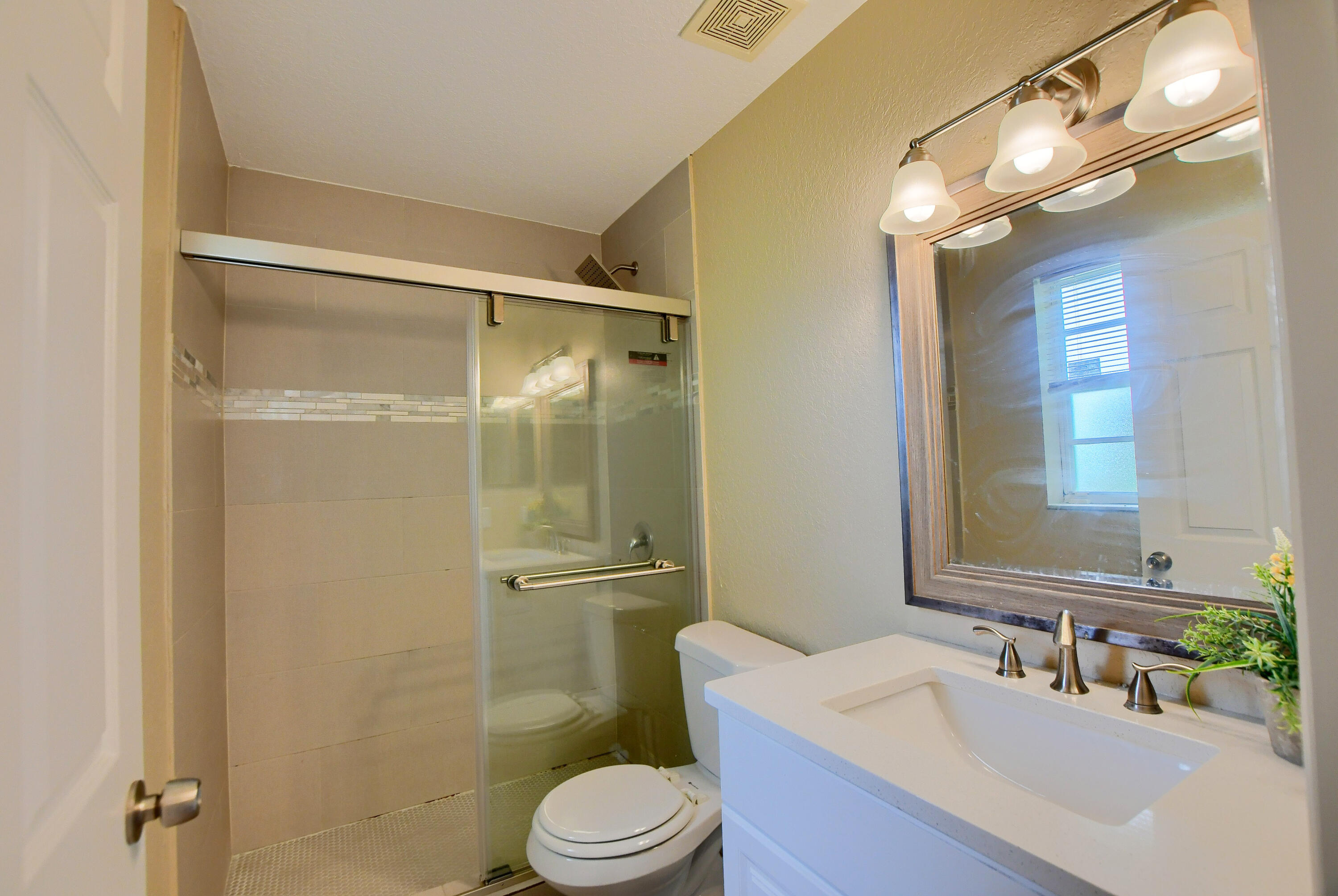 102 SW 13th Avenue