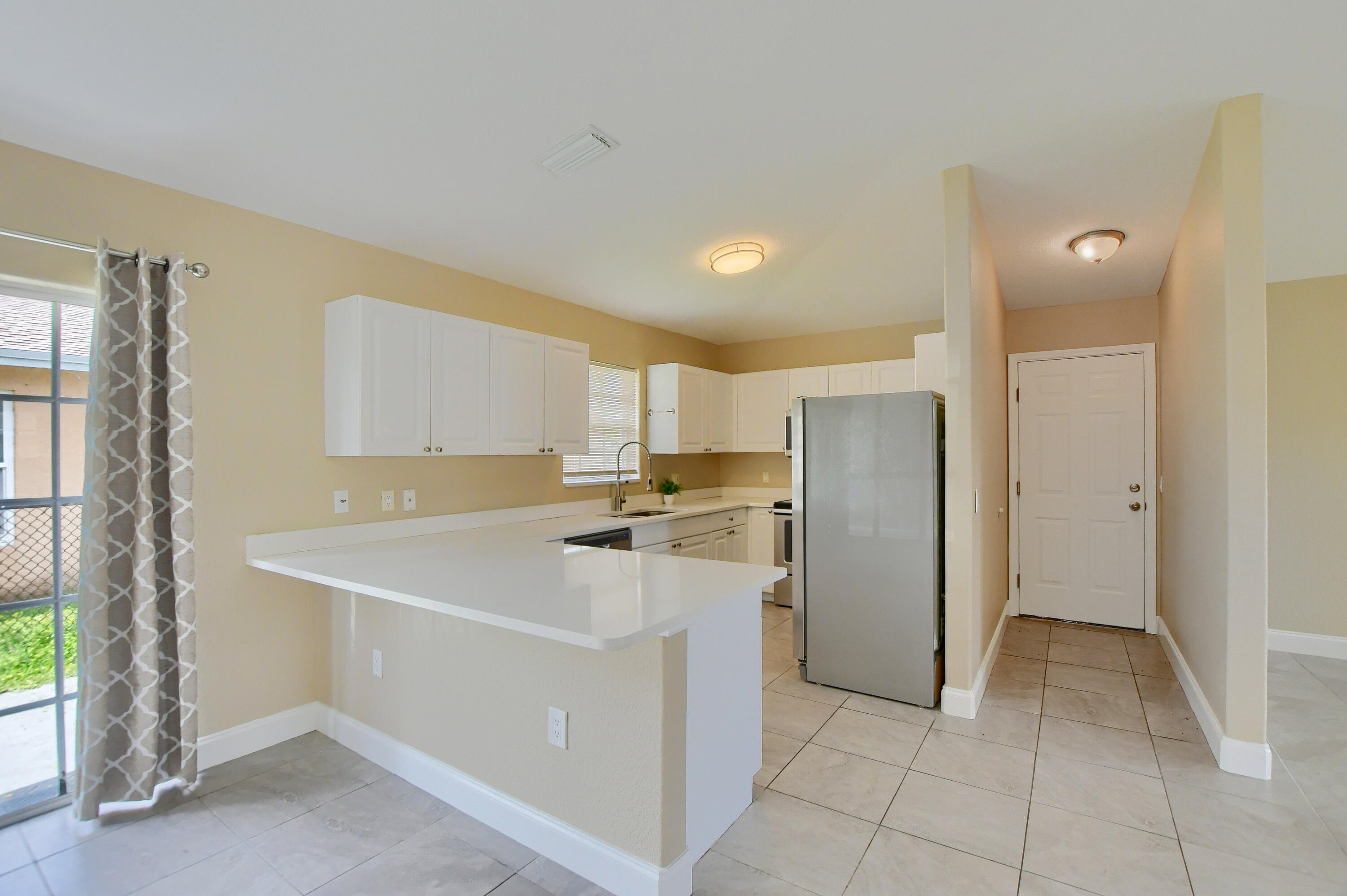 102 SW 13th Avenue