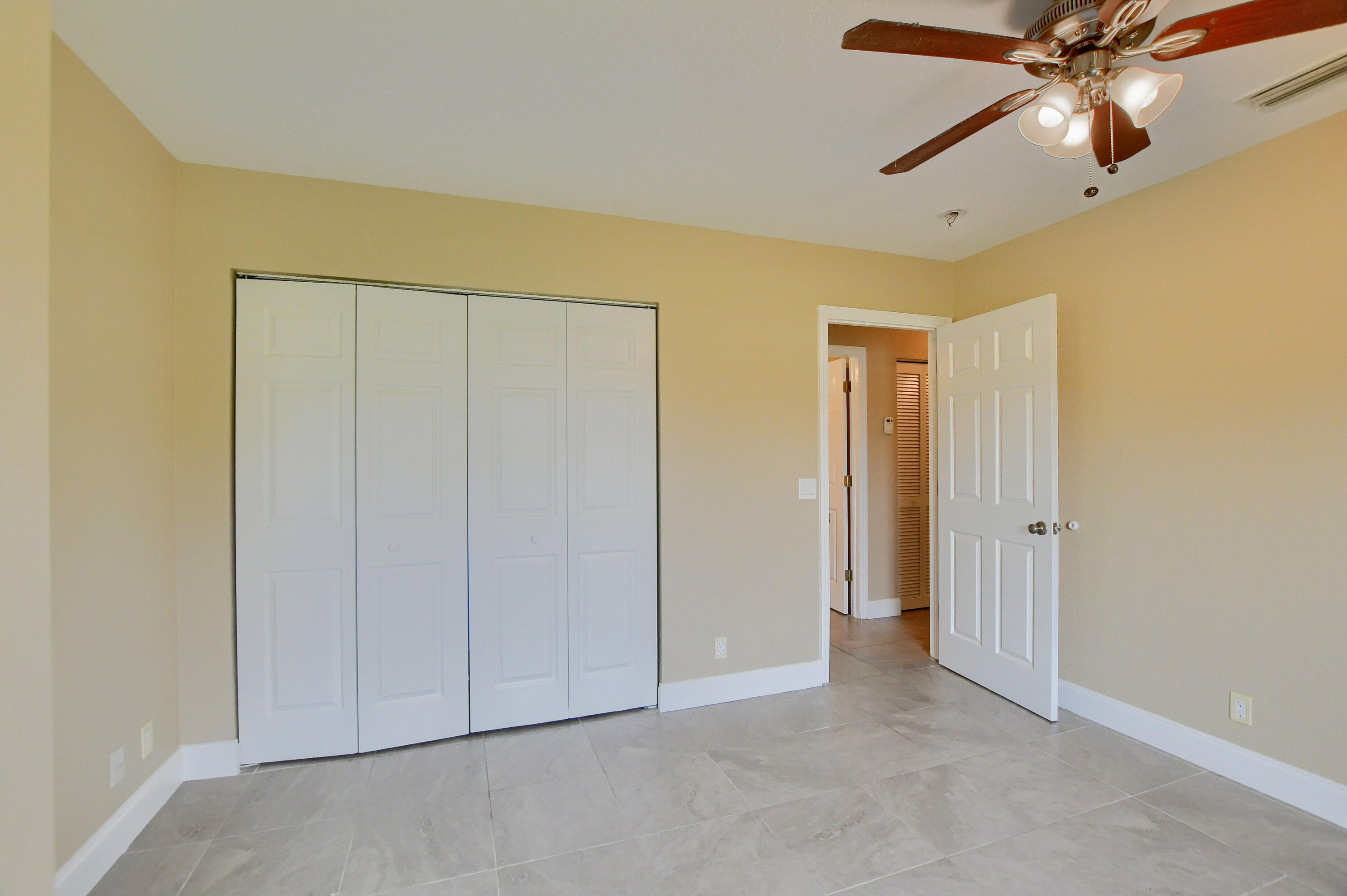 102 SW 13th Avenue