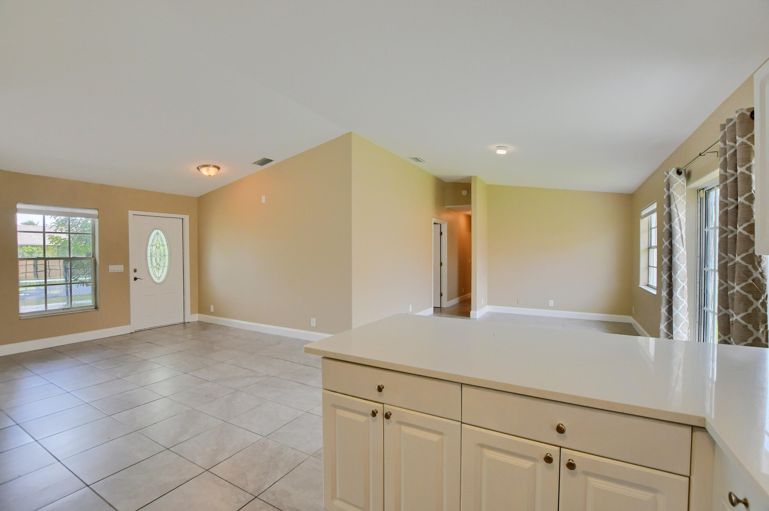 102 SW 13th Avenue