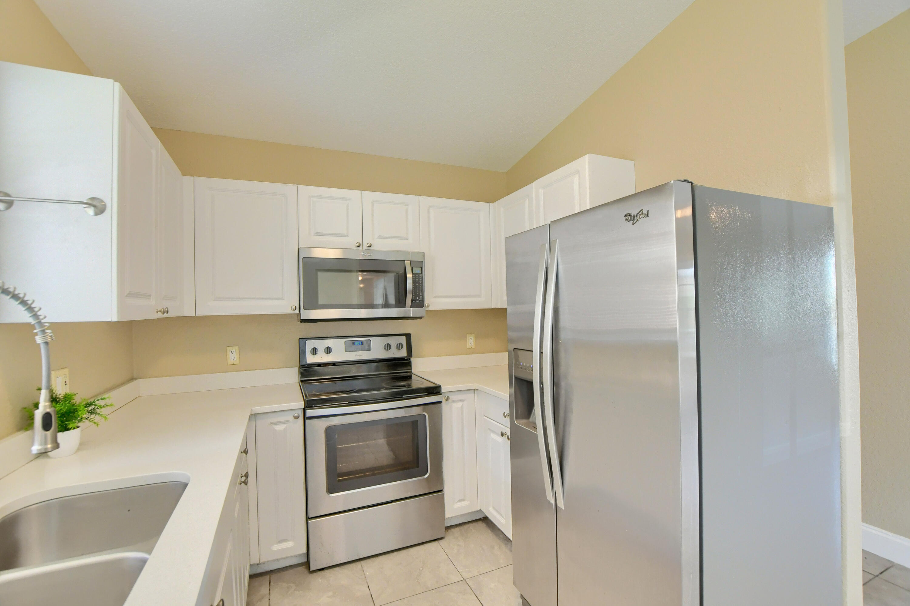 102 SW 13th Avenue