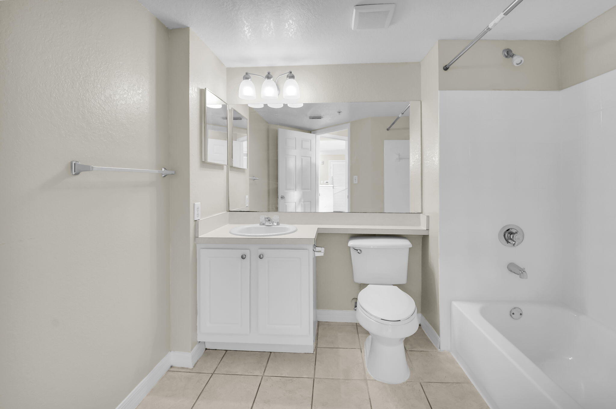 15185 Michelangelo Boulevard 204