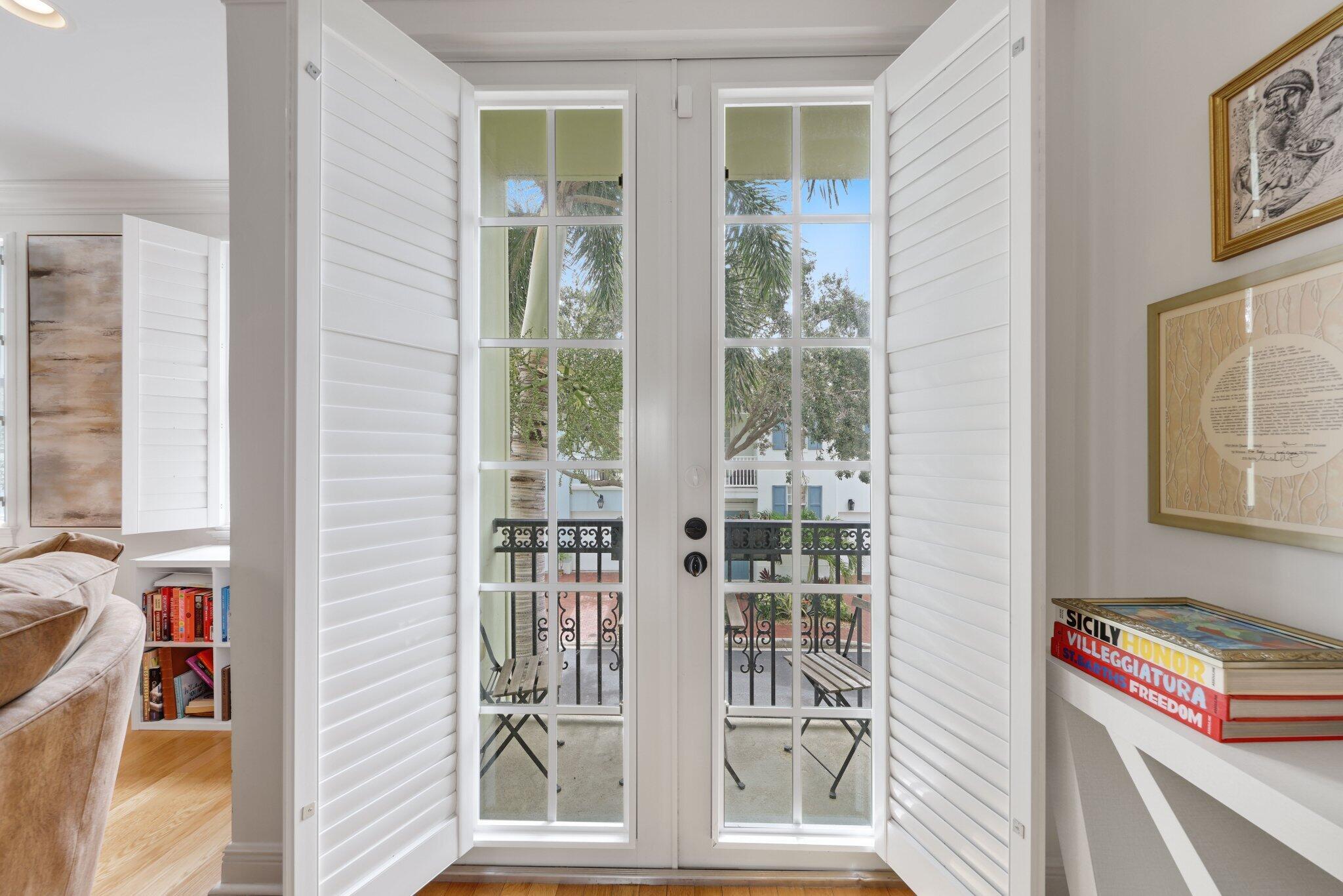 1032 E Heritage Club Circle