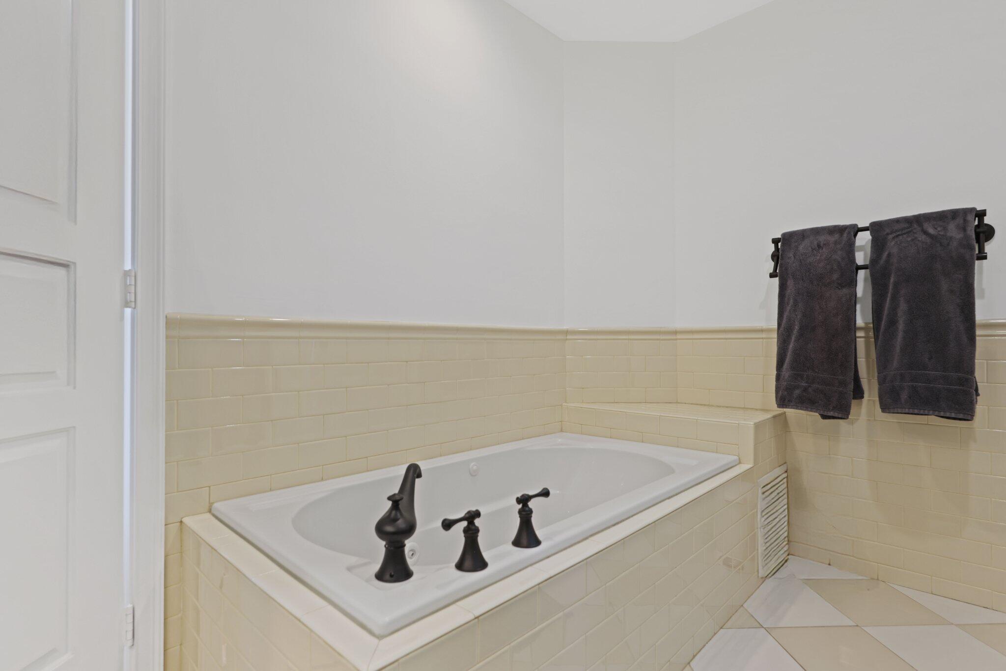 1032 E Heritage Club Circle