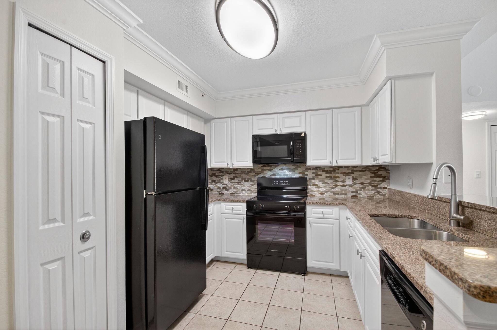 15185 Michelangelo Boulevard 207