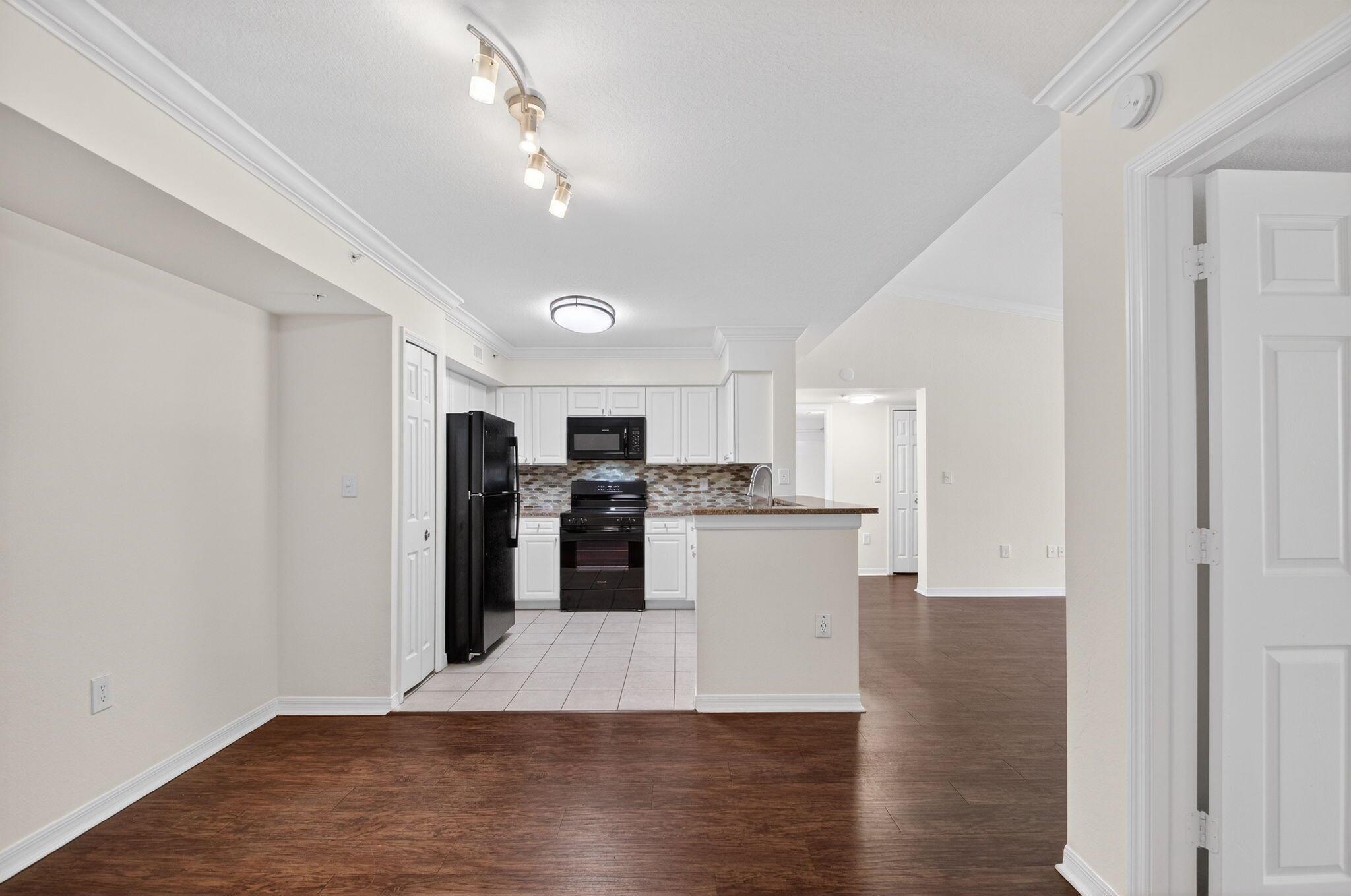 15185 Michelangelo Boulevard 207