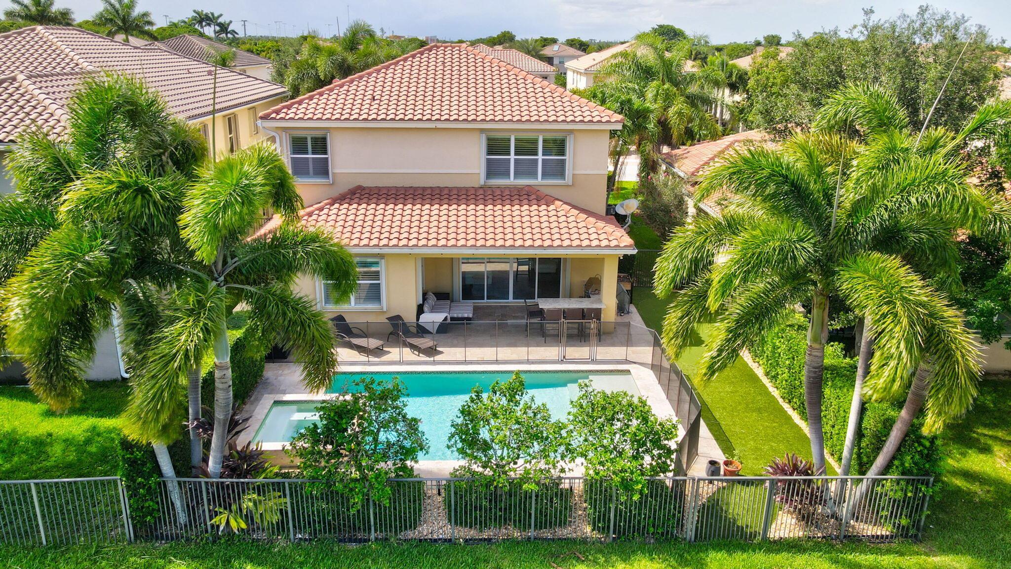 8489 Serena Creek Avenue