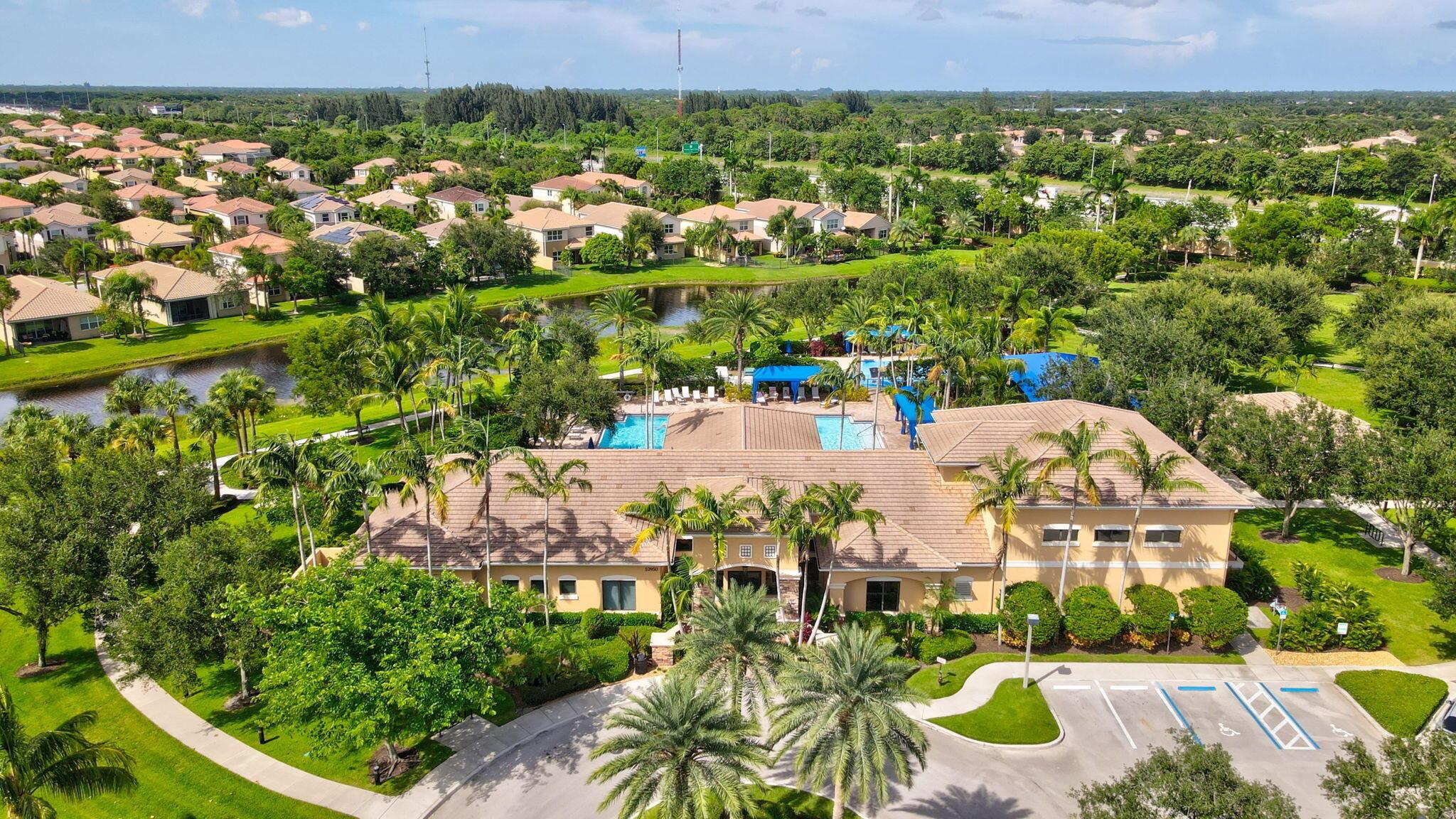 8489 Serena Creek Avenue