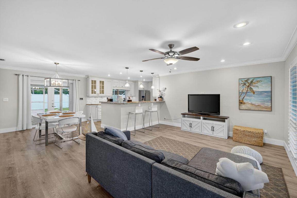 5701 NE 16th Terrace