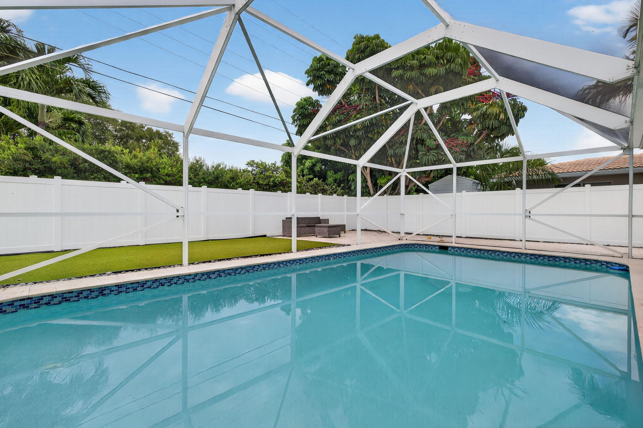 5701 NE 16th Terrace