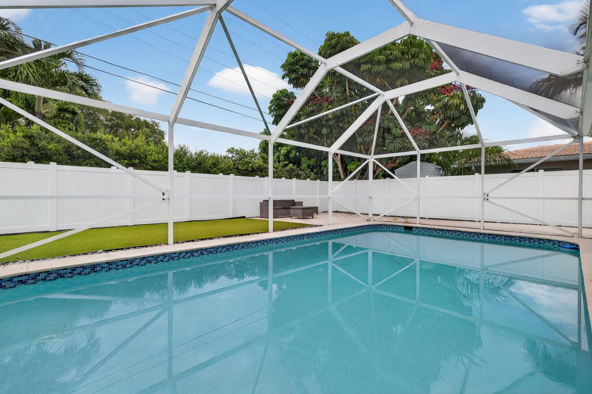 5701 NE 16th Terrace